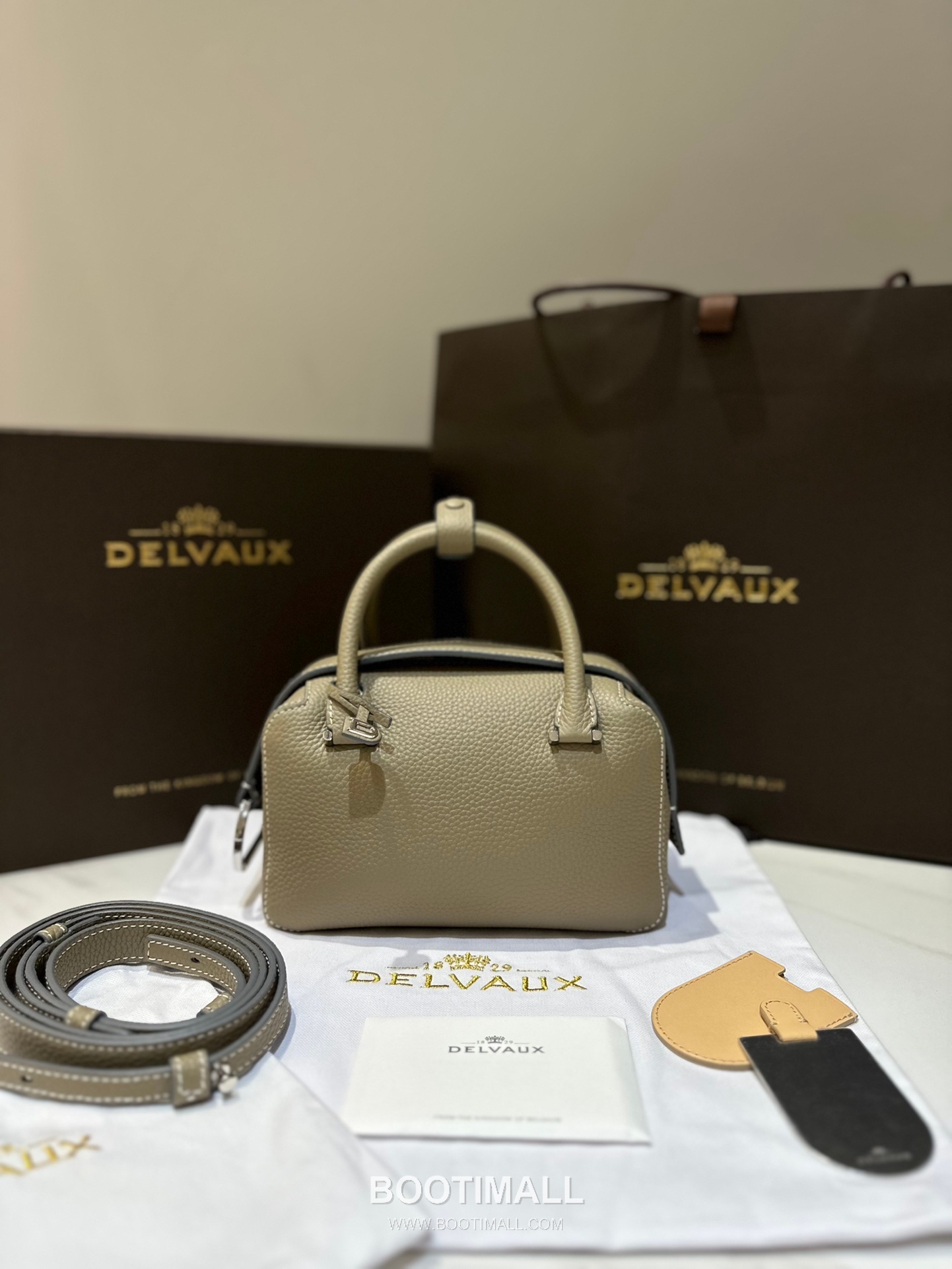 델보 쿨 박스 미니 카프스킨 옐로우 스트랩 D링 지퍼 토트 핸드백 Delvaux Cool Box Mini Calfskin Yellow Strap D Ring Zip Tote Handbag 99120066 22cm 1