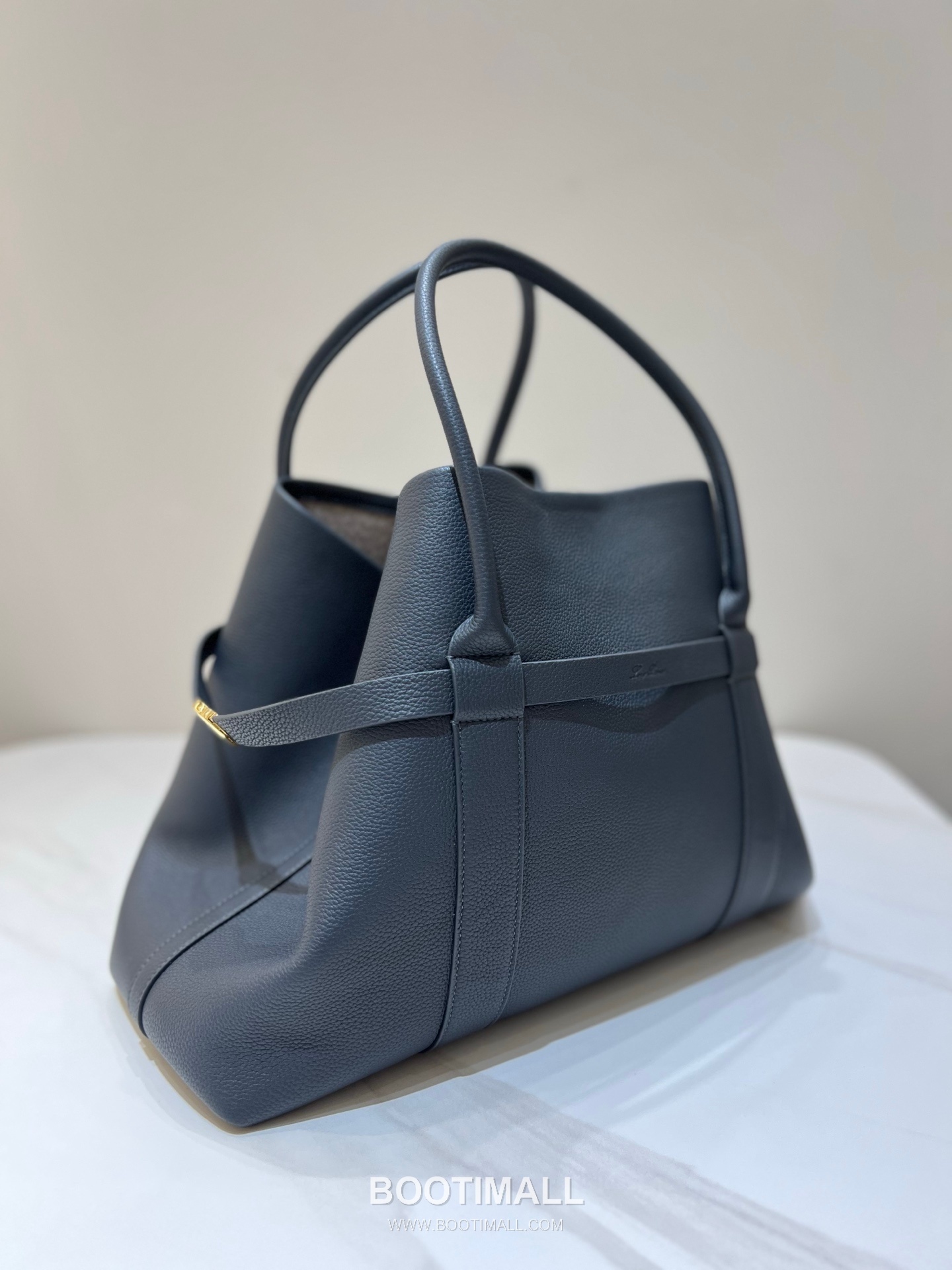 로로피아나 기에라 쇼퍼 라지 그레인 레더 그레이 벨트링 토트 핸드백 Loro Piana Ghiera Shopper Large Grain Leather Gray Belt Ring Tote Handbag 40cm 3