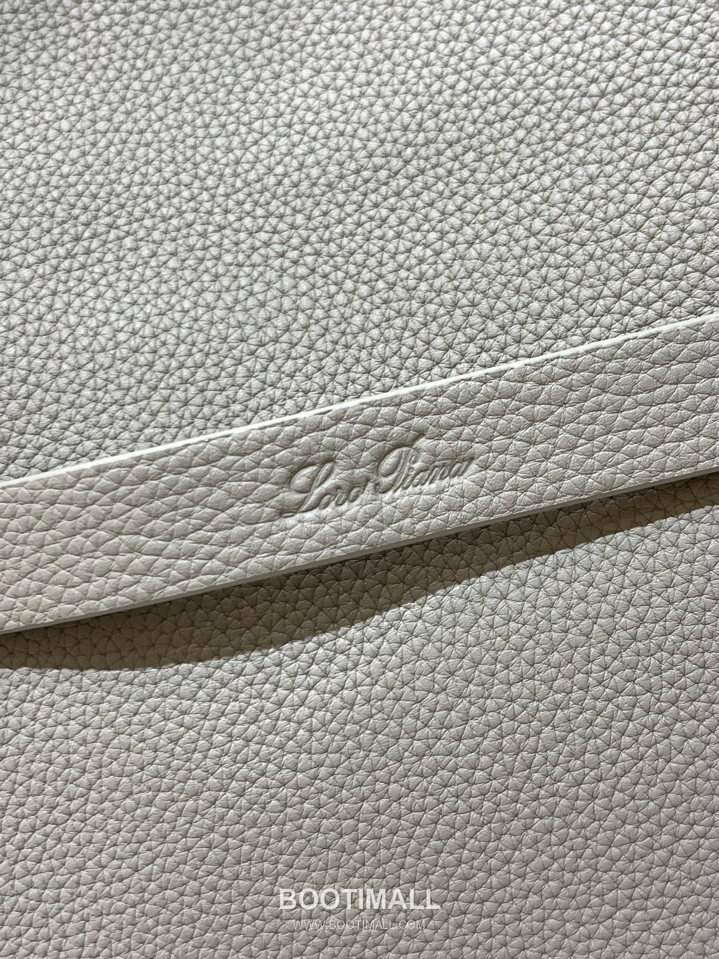 로로피아나 기에라 쇼퍼 라지 그레인 레더 그레이 벨트링 토트 핸드백 Loro Piana Ghiera Shopper Large Grain Leather Gray Belt Ring Tote Handbag 40cm 5