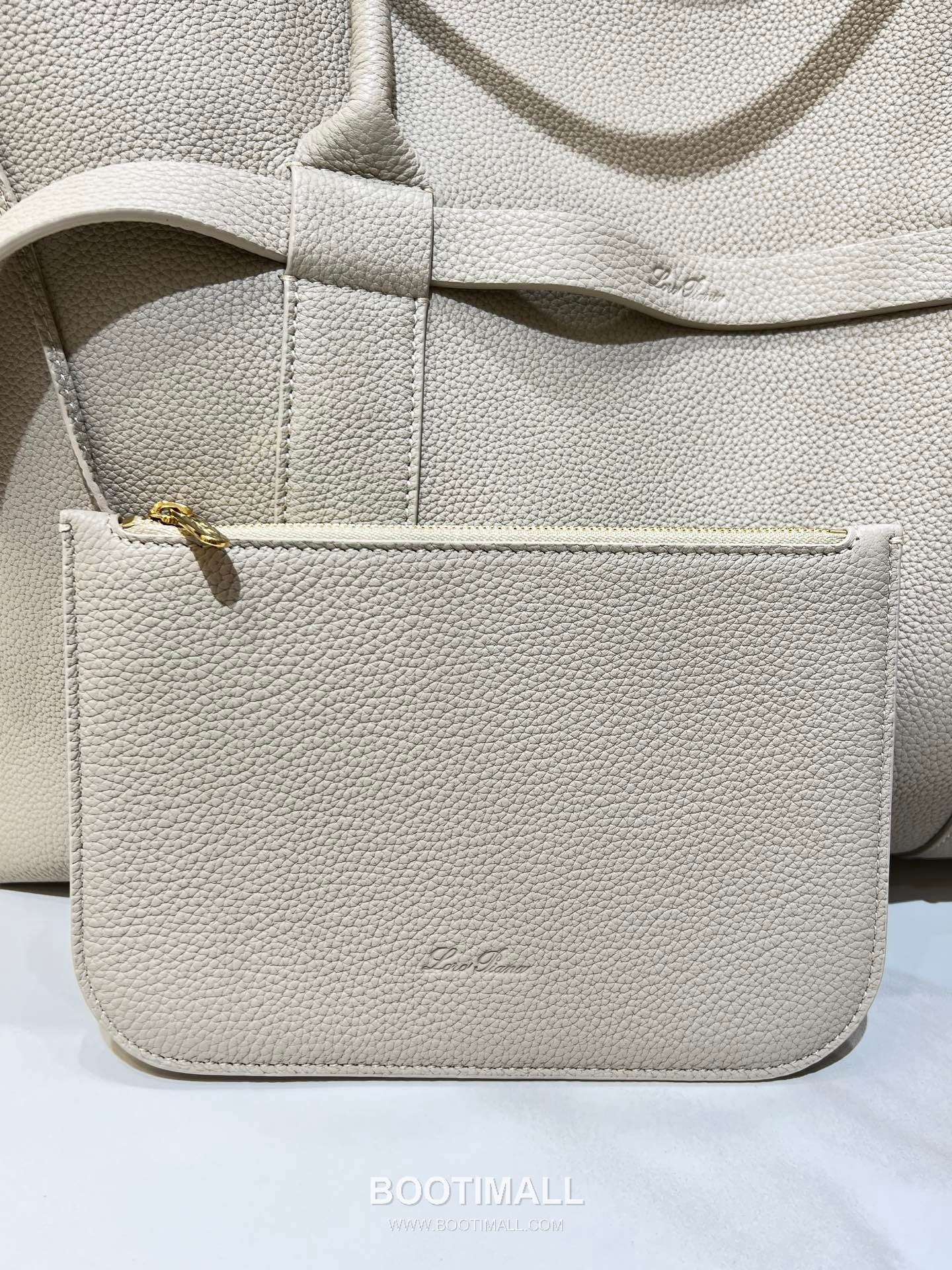 로로피아나 기에라 쇼퍼 라지 그레인 레더 그레이 벨트링 토트 핸드백 Loro Piana Ghiera Shopper Large Grain Leather Gray Belt Ring Tote Handbag 40cm 9