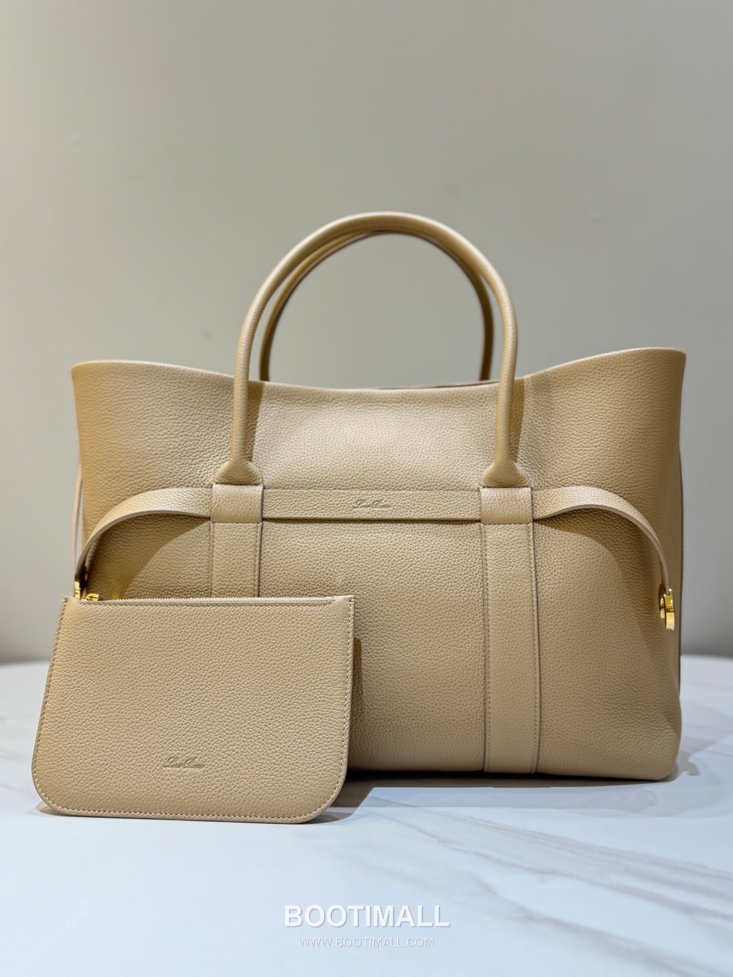 로로피아나 기에라 쇼퍼 라지 그레인 레더 그레이 벨트링 토트 핸드백 Loro Piana Ghiera Shopper Large Grain Leather Gray Belt Ring Tote Handbag 40cm 1