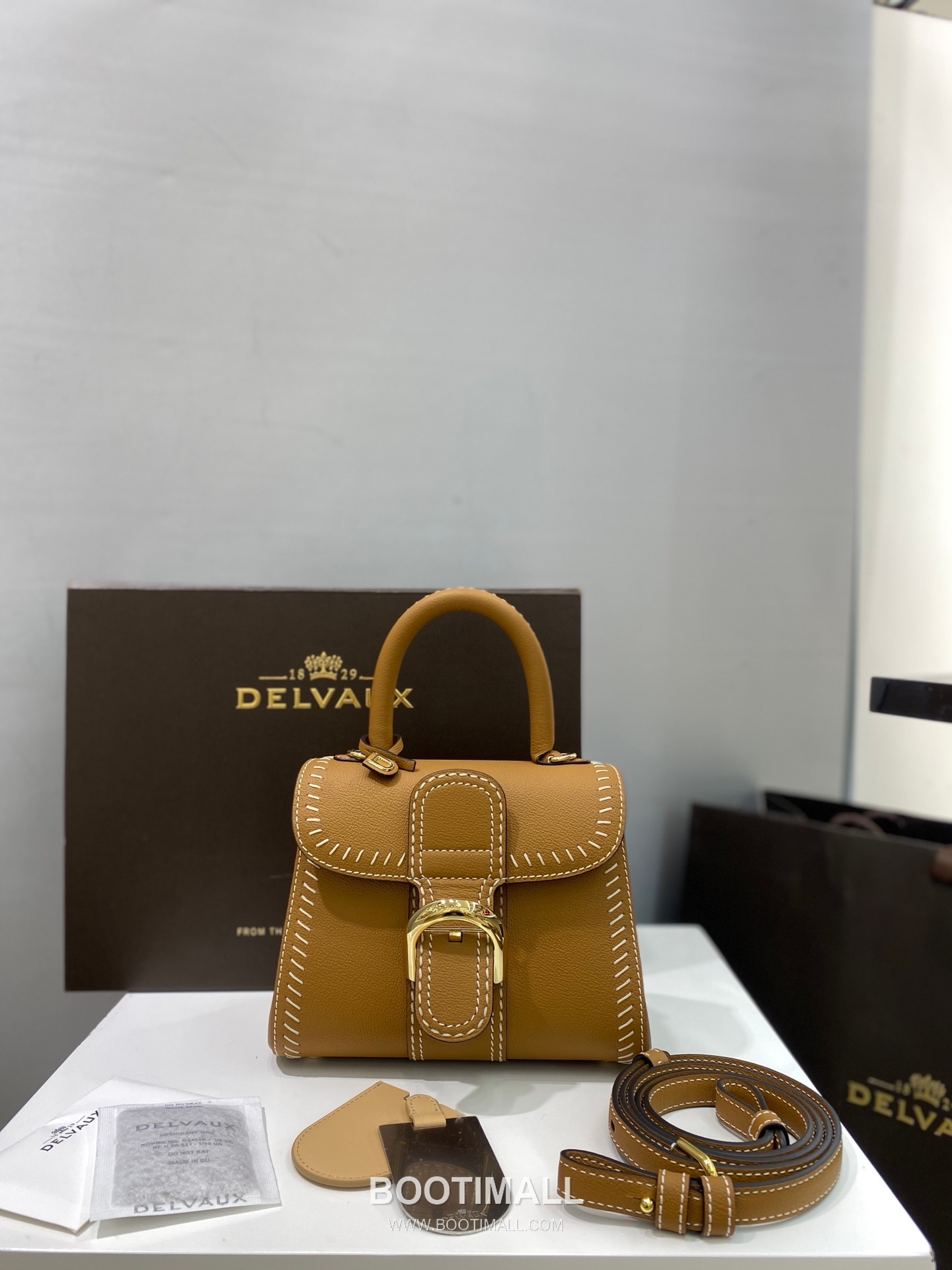 델보 브리앙 21 스몰 박스 카프스킨 카멜 스트랩 외부스티치 메탈락 플랩 핸드백 Delvaux Brillant 21 Small Box Calfskin Camel Strap External Stitch Metal Lock Flap Handbag 99125066 20cm 1