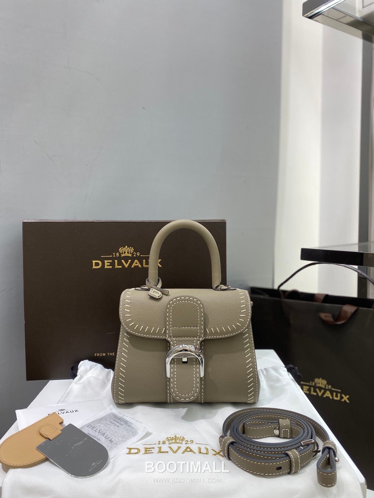 델보 브리앙 21 스몰 박스 카프스킨 카멜 스트랩 외부스티치 메탈락 플랩 핸드백 Delvaux Brillant 21 Small Box Calfskin Camel Strap External Stitch Metal Lock Flap Handbag 99125066 20cm 1