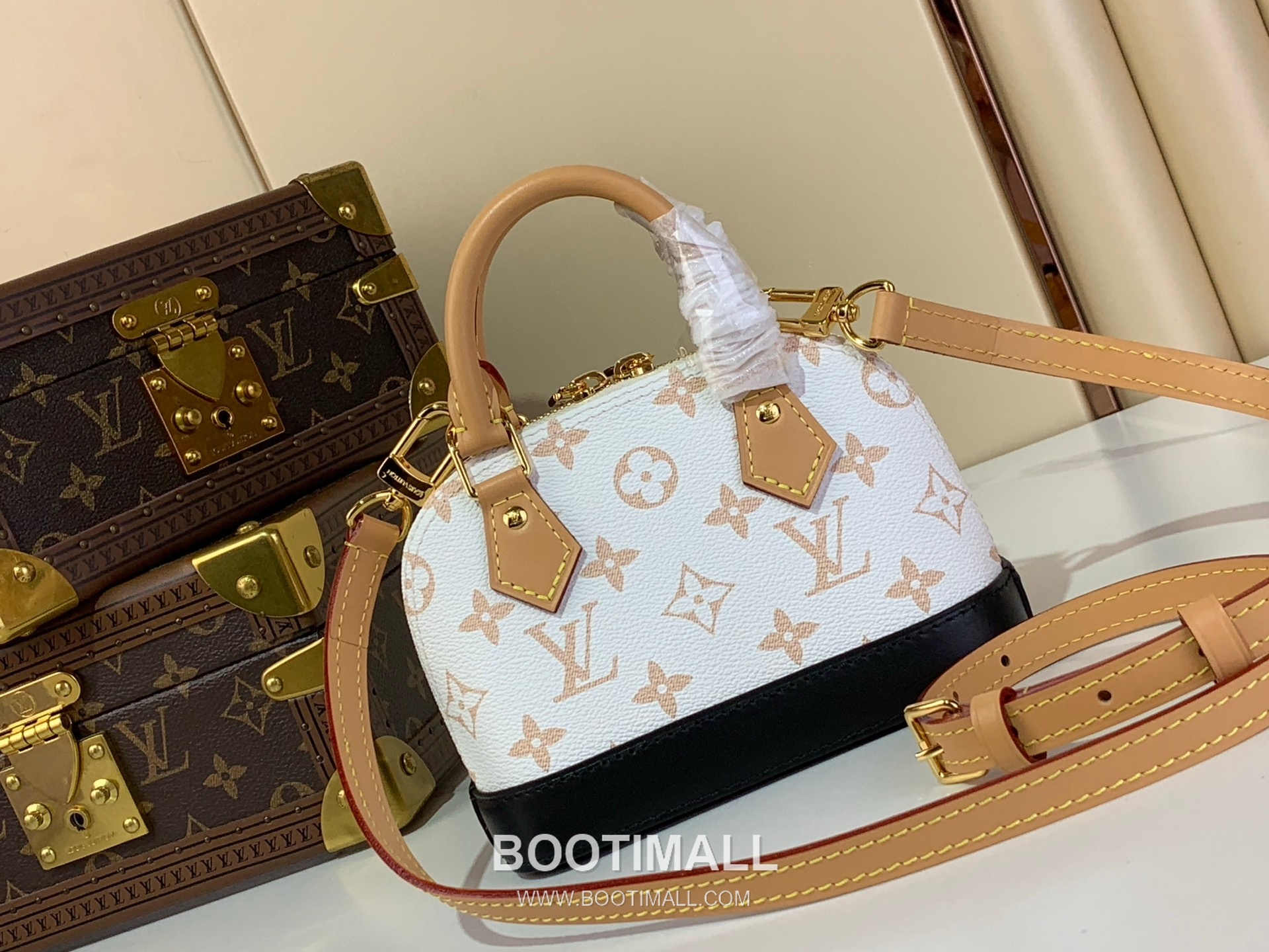 루이비통 알마 나노 모노그램 캔버스 레더 더블지퍼 화이트 토트백 Louis Vuitton Alma Nano Monogram Canvas Leather Double Zip White Tote Bag M46895 18cm 11