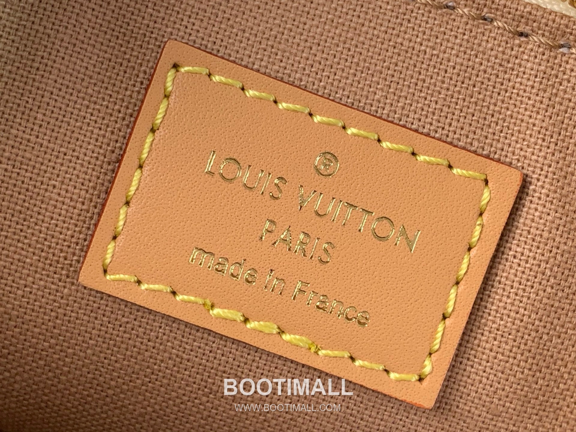 루이비통 알마 나노 모노그램 캔버스 레더 더블지퍼 화이트 토트백 Louis Vuitton Alma Nano Monogram Canvas Leather Double Zip White Tote Bag M46895 18cm 16