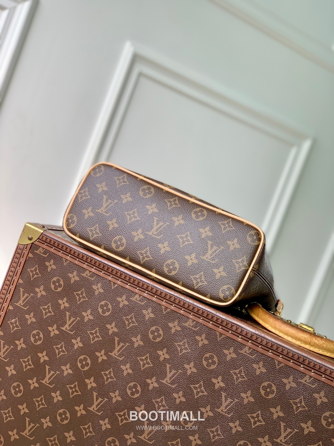 루이비통 네오 로킷 PM 모노그램 캔버스 레더 락장식 브라운 토트백 Louis Vuitton Neo Lockit PM Monogram Canvas Leather Lock Detail Brown Tote Bag M26532 33cm 4