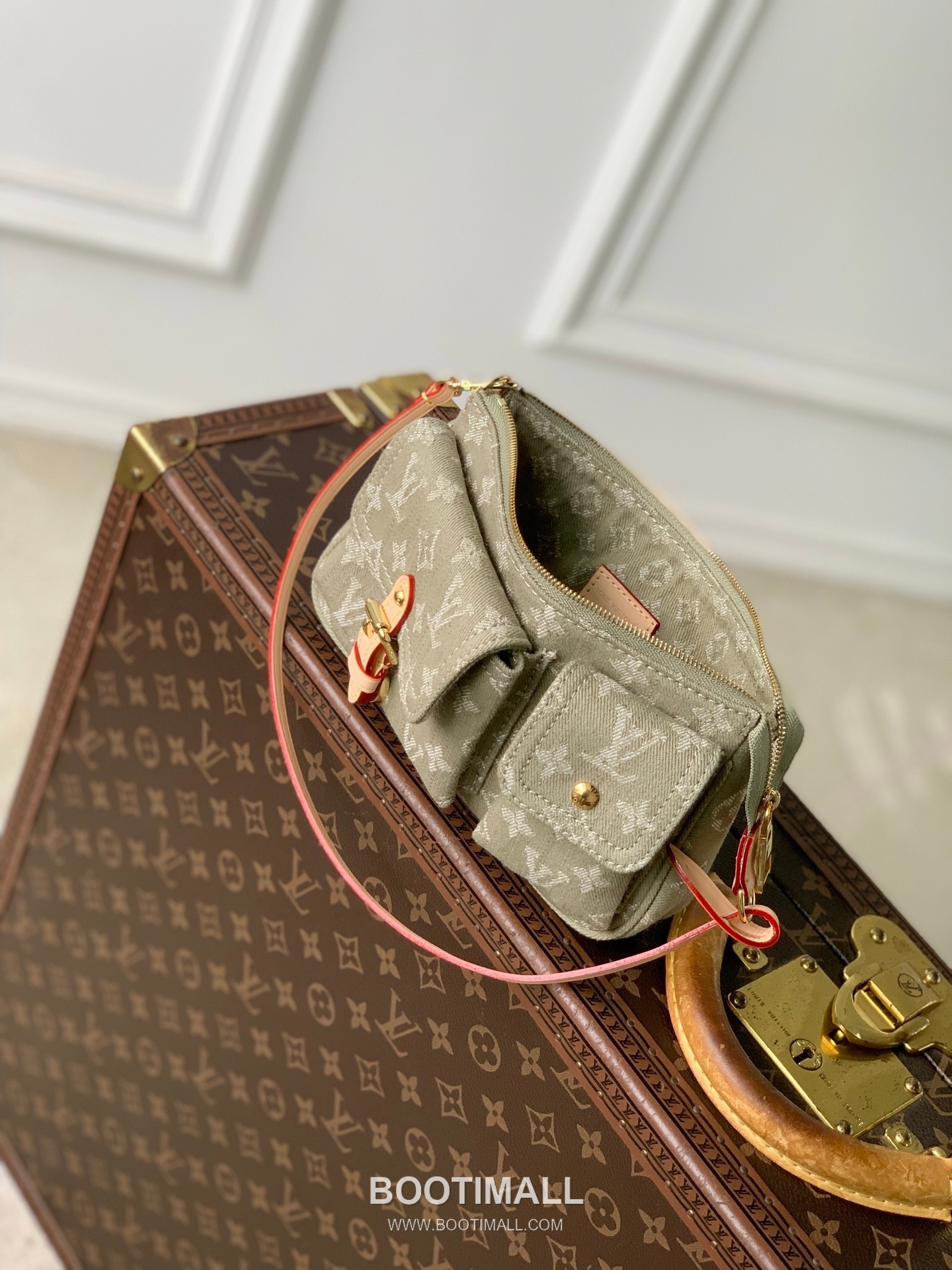 루이비통 포쉐트 악세수아 카고 코튼 레더 프론트포켓 그린 숄더백 Louis Vuitton Pochette Accessories Cargo Cotton Leather Front Pocket Green Shoulder Bag M27602 23.5cm 10