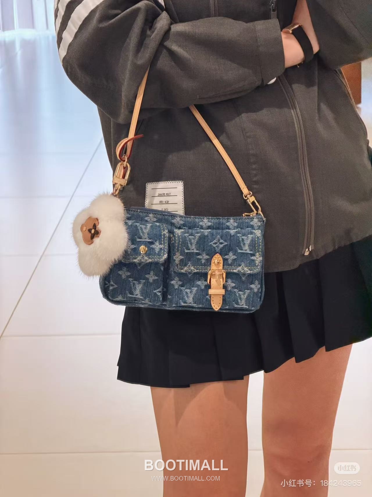 루이비통 포쉐트 악세수아 카고 코튼 레더 프론트포켓 그린 숄더백 Louis Vuitton Pochette Accessories Cargo Cotton Leather Front Pocket Green Shoulder Bag M27602 23.5cm 3