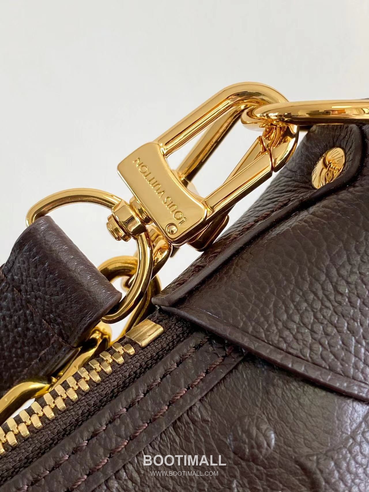 루이비통 루프 호보 모노그램 앙프렝트 카우하이드 레더 하프문 블랙 숄더백 Louis Vuitton Loop Hobo Monogram Empreinte Cowhide Leather Half Moon Black Shoulder Bag M46725 38cm 7