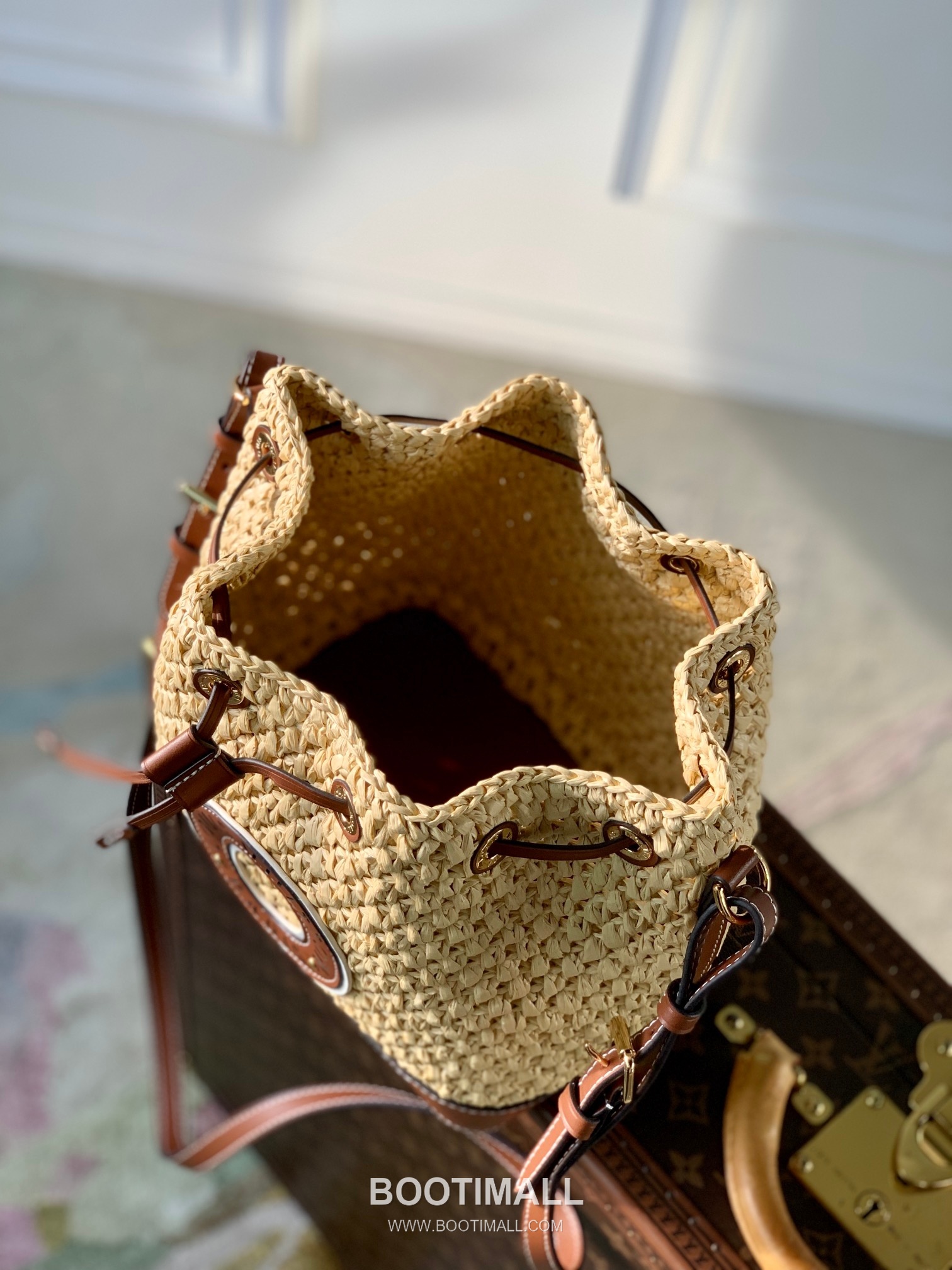 루이비통 노에 BB 라피아 레더 트리밍 버킷백 Louis Vuitton Noe BB Raffia Leather Trim Bucket Bag M24722 24cm 9