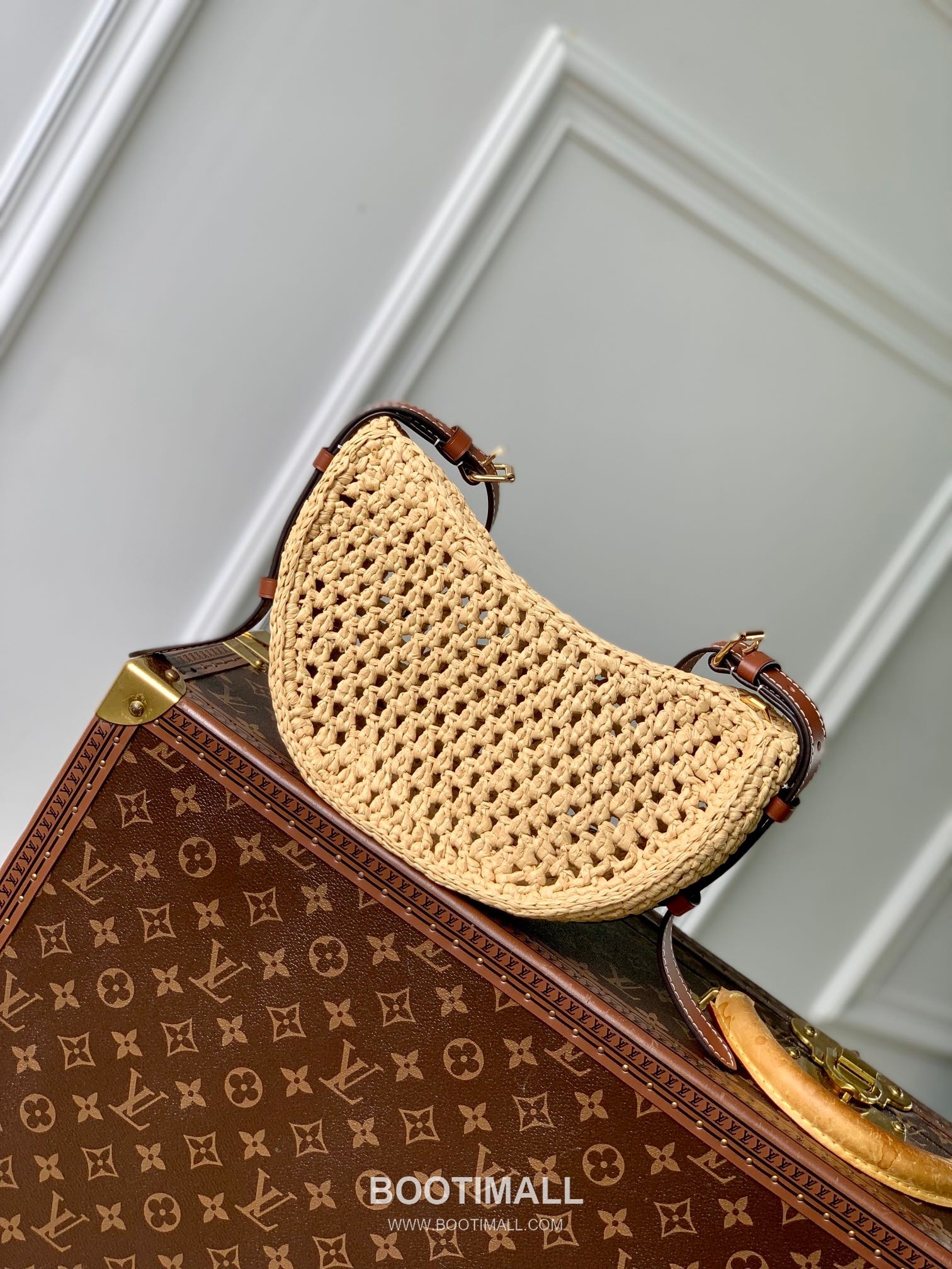 루이비통 크루아상 미디엄 라피아 레더 트리밍 하프문 숄더백 Louis Vuitton Croissant Medium Raffia Leather Trim Half Moon Shoulder Bag M24811 25cm 4