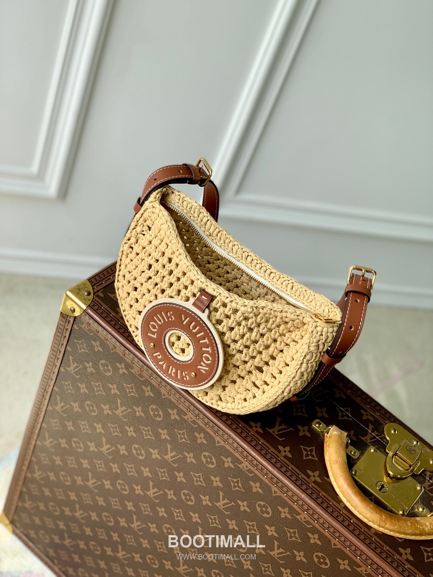 루이비통 크루아상 미디엄 라피아 레더 트리밍 하프문 숄더백 Louis Vuitton Croissant Medium Raffia Leather Trim Half Moon Shoulder Bag M24811 25cm 9