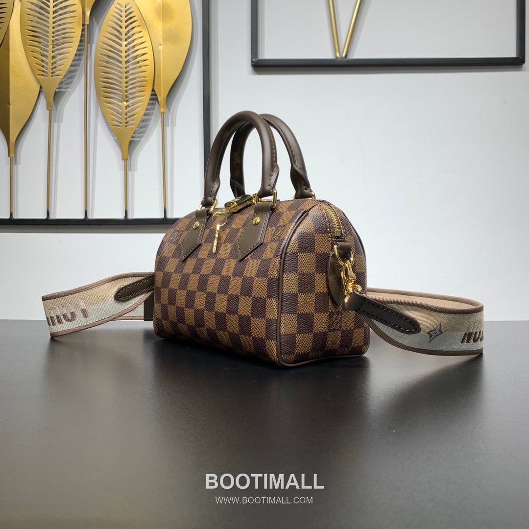 루이비통 스피디 반둘리에 20 다미에 에벤 캔버스 레더 트리밍 브라운 더플백 Louis Vuitton Speedy Bandouliere 20 Damier Ebene Canvas Leather Trim Brown Duffle Bag N40489 20.5cm 2