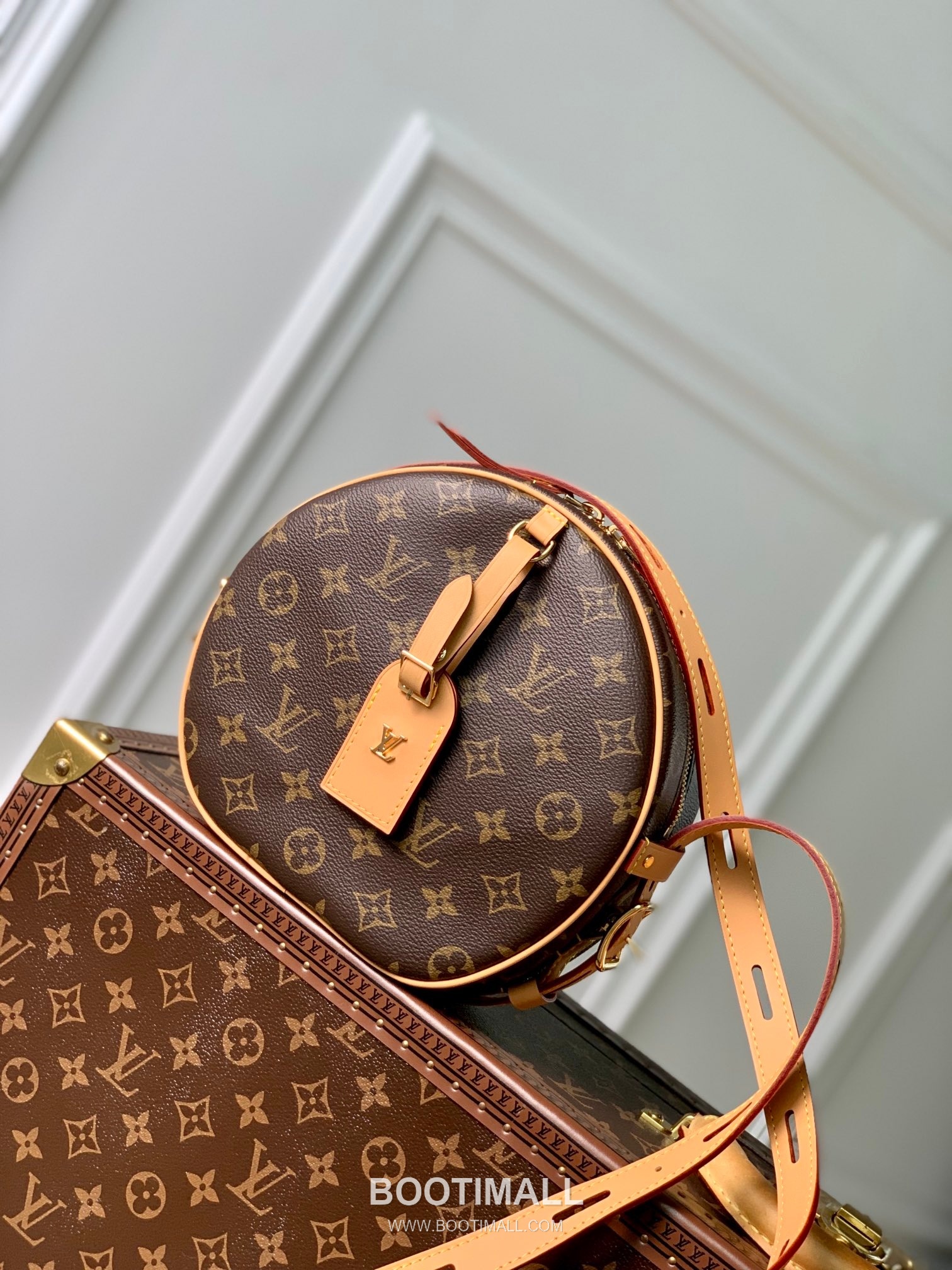 루이비통 부아뜨 샤포 수플 모노그램 캔버스 레더 스트랩 브라운 숄더백 Louis Vuitton Boite Chapeau Souple Monogram Canvas Leather Strap Brown Shoulder Bag M45647 22.5cm 9