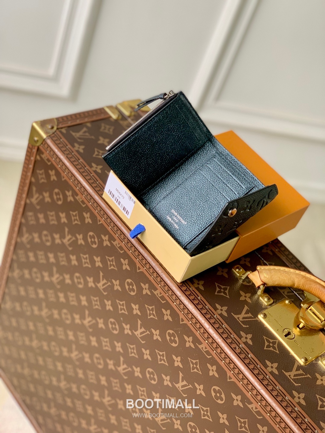 루이비통 빅토린 모노그램 앙프렝트 레더 카드슬롯 펄블루 지갑 Louis Vuitton Victorine Monogram Empreinte Leather Card Slot Pearl Blue Wallet M26472 12cm 9