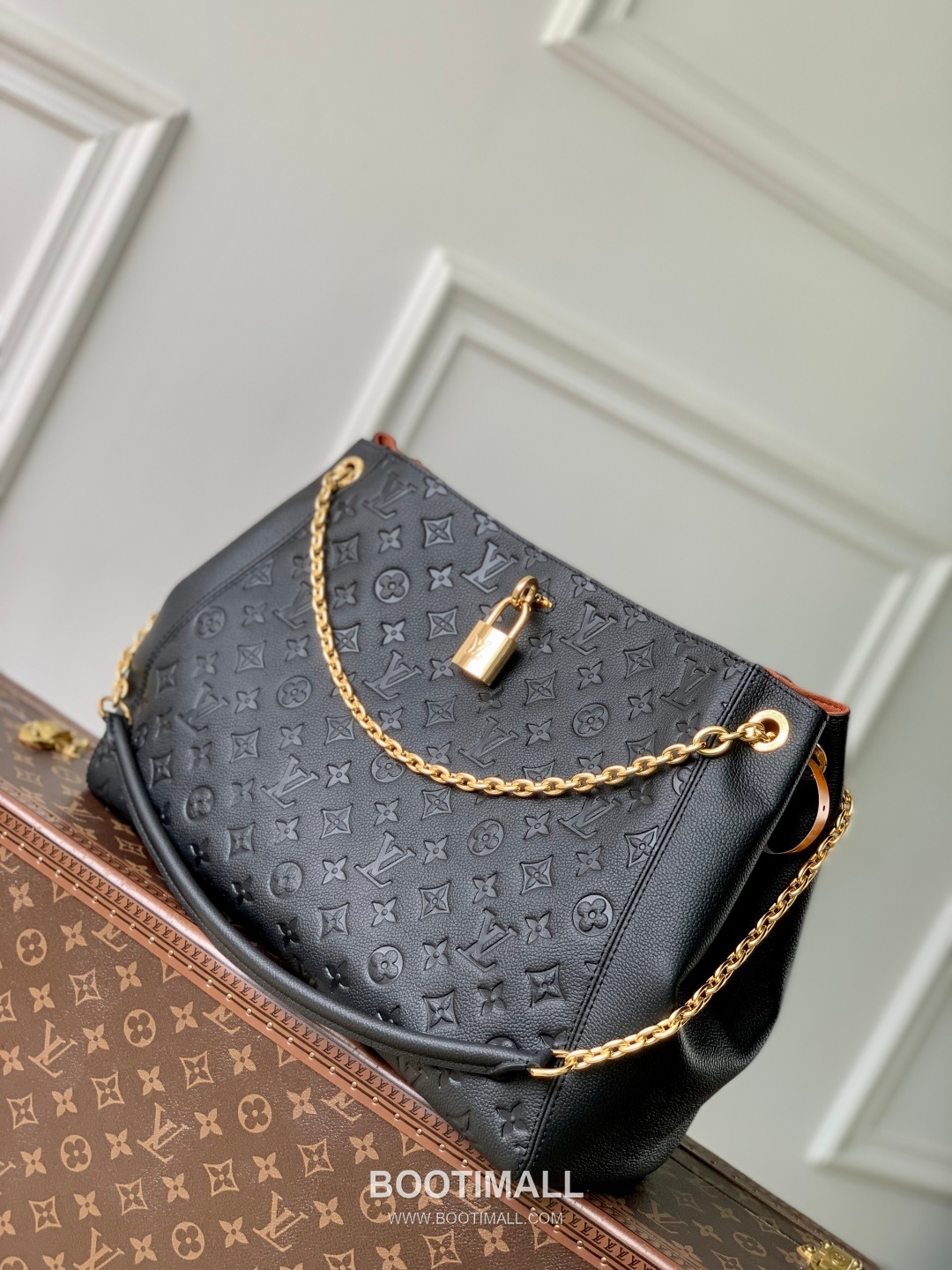 루이비통 애니타임 미디엄 모노그램 앙프렝트 레더 체인스트랩 블랙 숄더백 Louis Vuitton Anytime Medium Monogram Empreinte Leather Chain Strap Black Shoulder Bag M14324 42cm 2