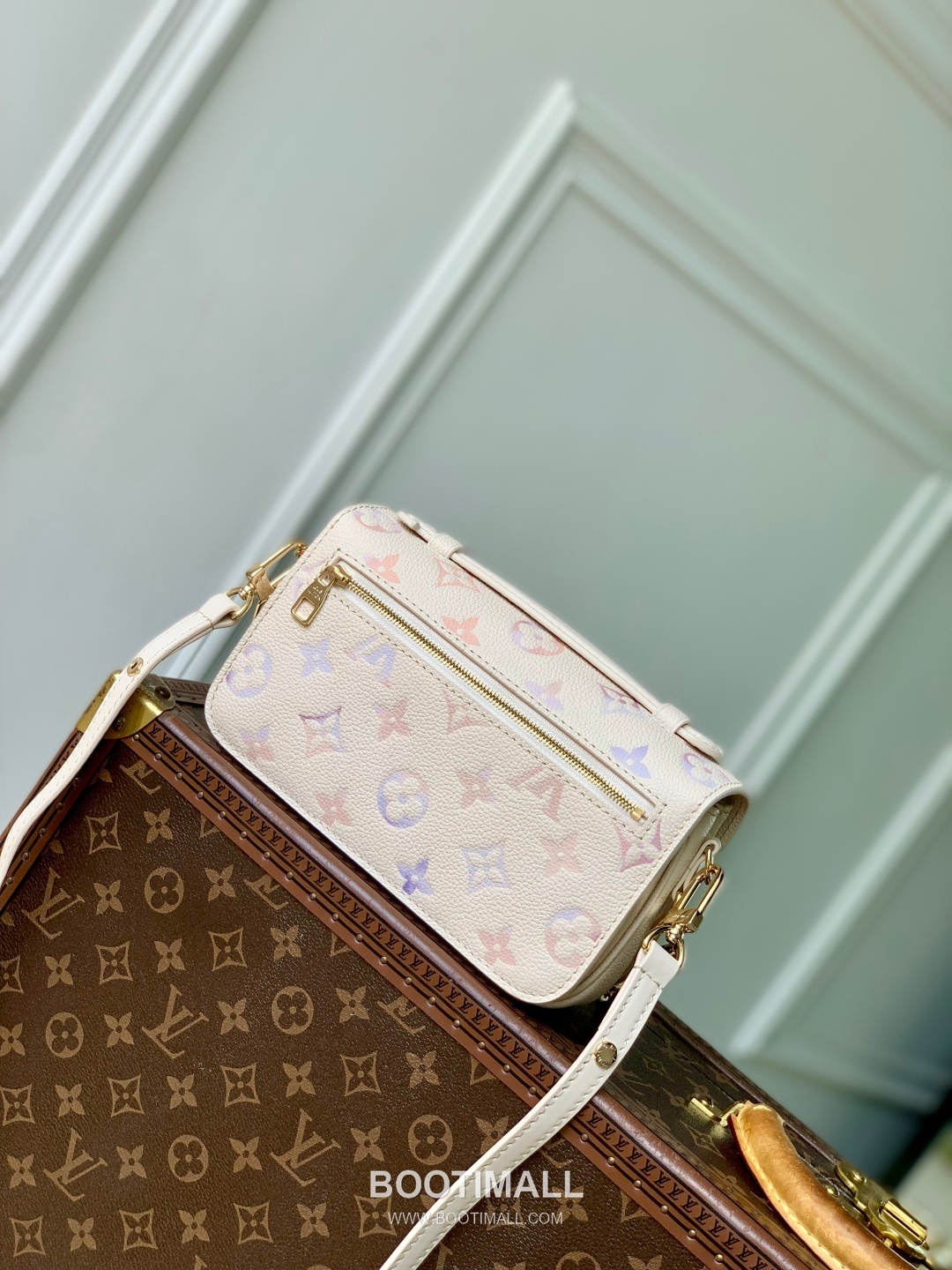 루이비통 포쉐트 메티스 이스트웨스트 그레인 레더 모노그램 그라데이션 S락 숄더백 Louis Vuitton Pochette Metis East West Grain Leather Monogram Gradient S-Lock Shoulder Bag M25682 21.5cm 3