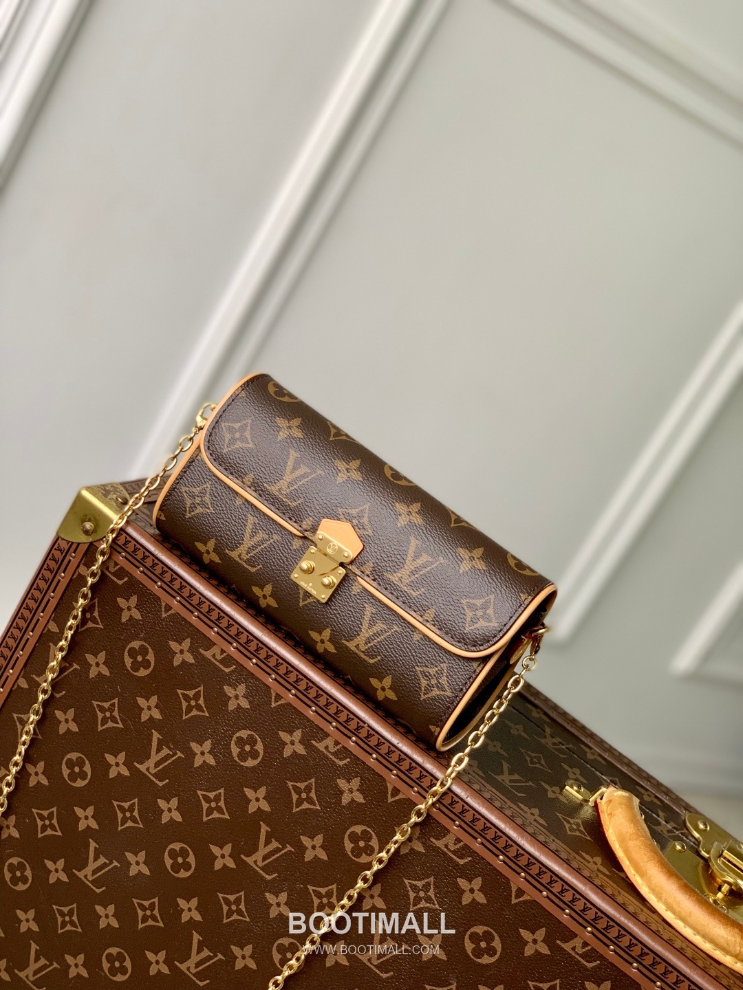 루이비통 포쉐트 카밀 모노그램 캔버스 레더 트리밍 S락 체인 브라운 숄더백 Louis Vuitton Pochette Camille Monogram Canvas Leather Trim S-Lock Chain Brown Shoulder Bag M13566 20.5cm 1