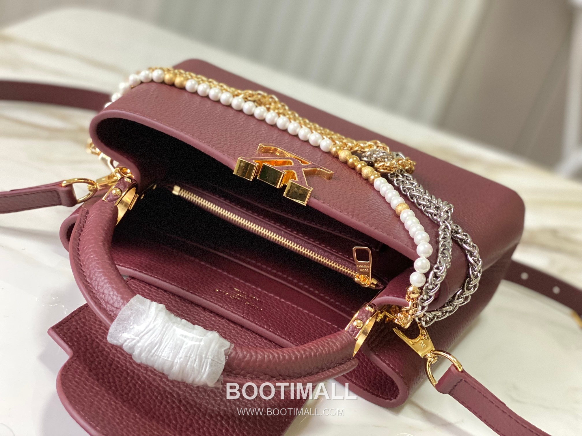 루이비통 카퓌신 모노그램 타우릴론 레더 더블체인 버건디 숄더백 Louis Vuitton Capucines Monogram Taurillon Leather Double Chain Burgundy Shoulder Bag M27308 27cm 5