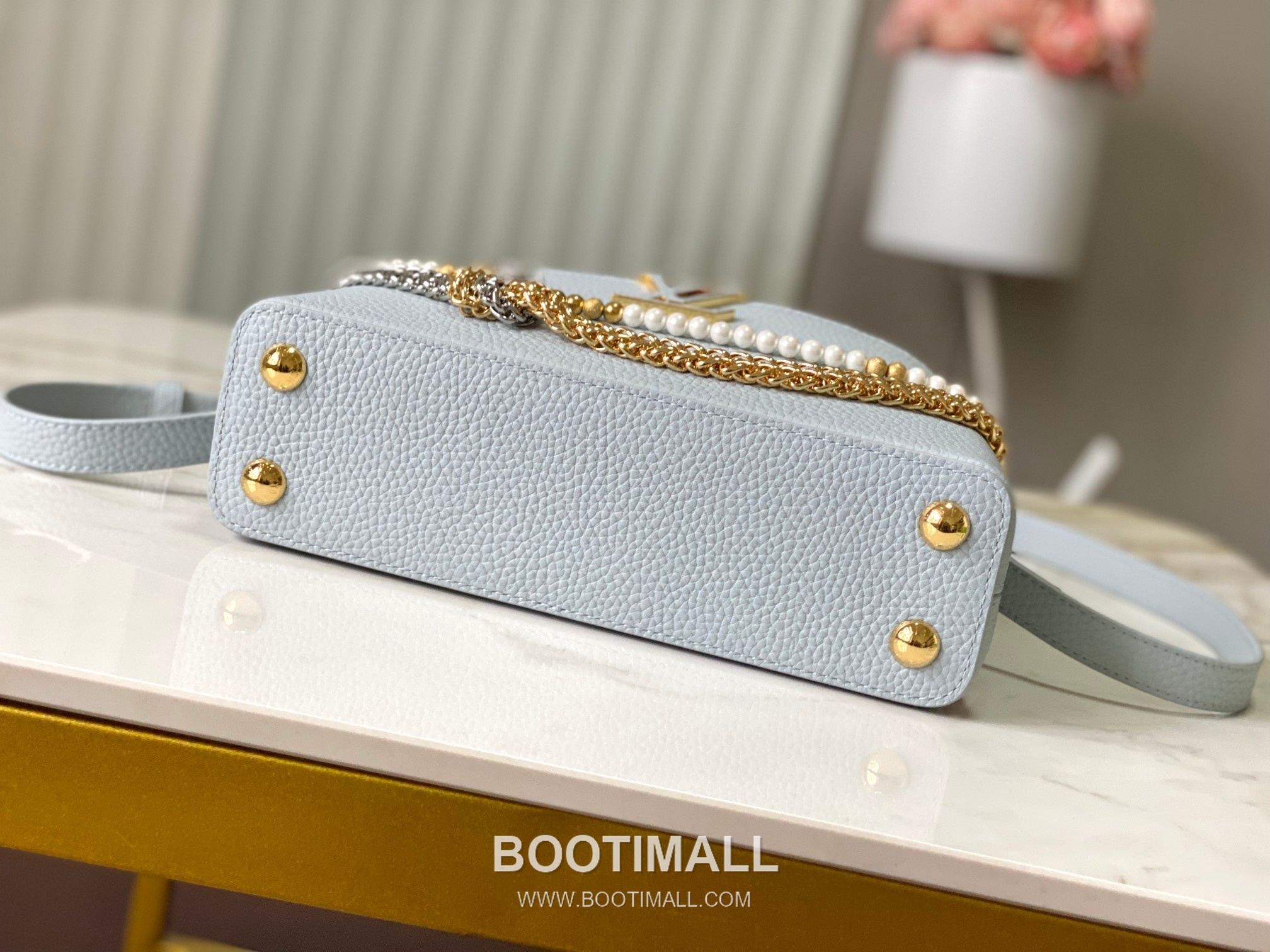 루이비통 카퓌신 모노그램 타우릴론 레더 더블체인 버건디 숄더백 Louis Vuitton Capucines Monogram Taurillon Leather Double Chain Burgundy Shoulder Bag M28199 27cm 9