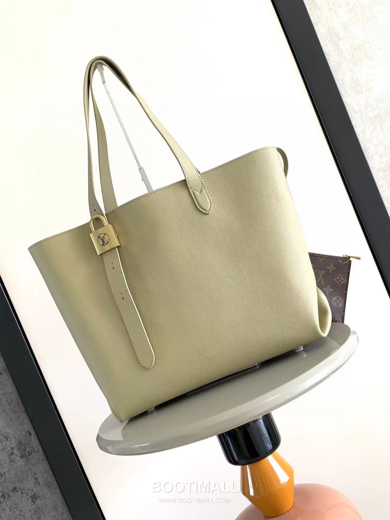 루이비통 로우키 카바스 미디엄 그레인 카우하이드 레더 락장식 라임 토트백 Louis Vuitton Low Key Cabas Medium Grain Cowhide Leather Lock Detail Brown Tote Bag M25343 47cm 1