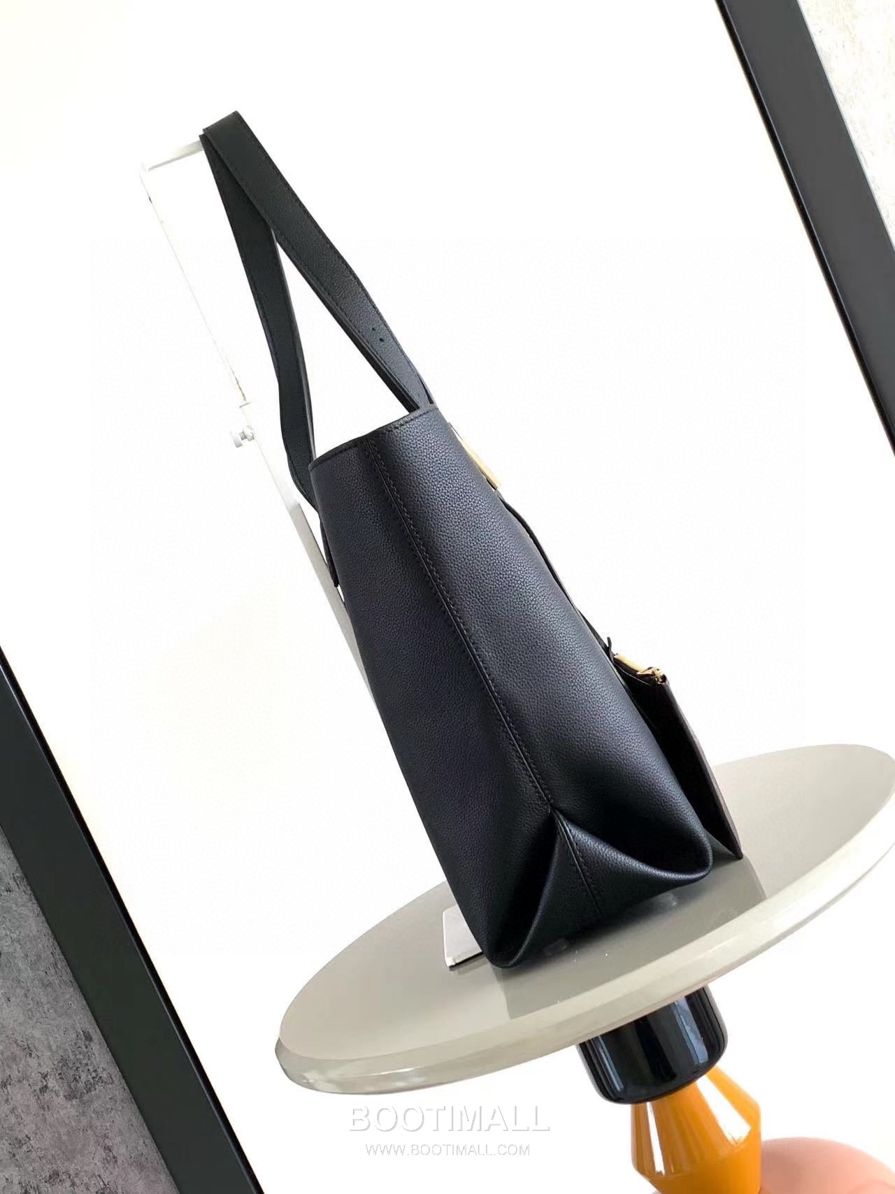 루이비통 로우키 카바스 미디엄 그레인 카우하이드 레더 락장식 블랙 토트백 Louis Vuitton Low Key Cabas Medium Grain Cowhide Leather Lock Detail Brown Tote Bag M25341 47cm 2