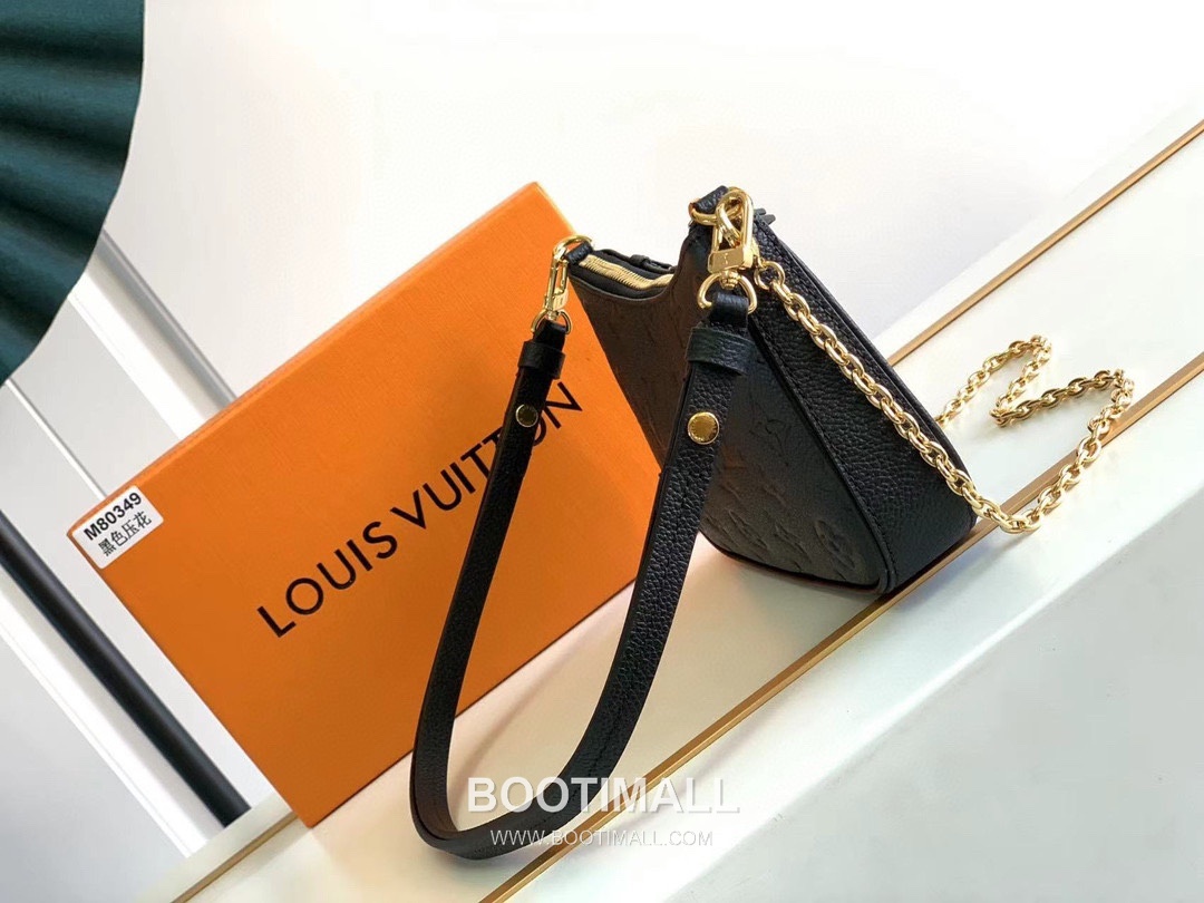 루이비통 이지 파우치 모노그램 레더 체인 D링 샌드 숄더백 블랙 Louis Vuitton Easy Pouch Monogram Leather Chain D-Ring Sand Shoulder Bag M80349 19cm 2