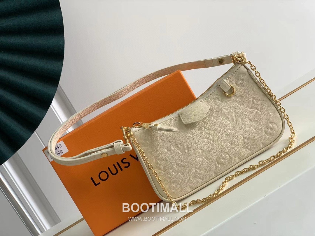 루이비통 이지 파우치 모노그램 레더 체인 D링 샌드 숄더백 D카키 Louis Vuitton Easy Pouch Monogram Leather Chain D-Ring Sand Shoulder Bag M80349 19cm 1