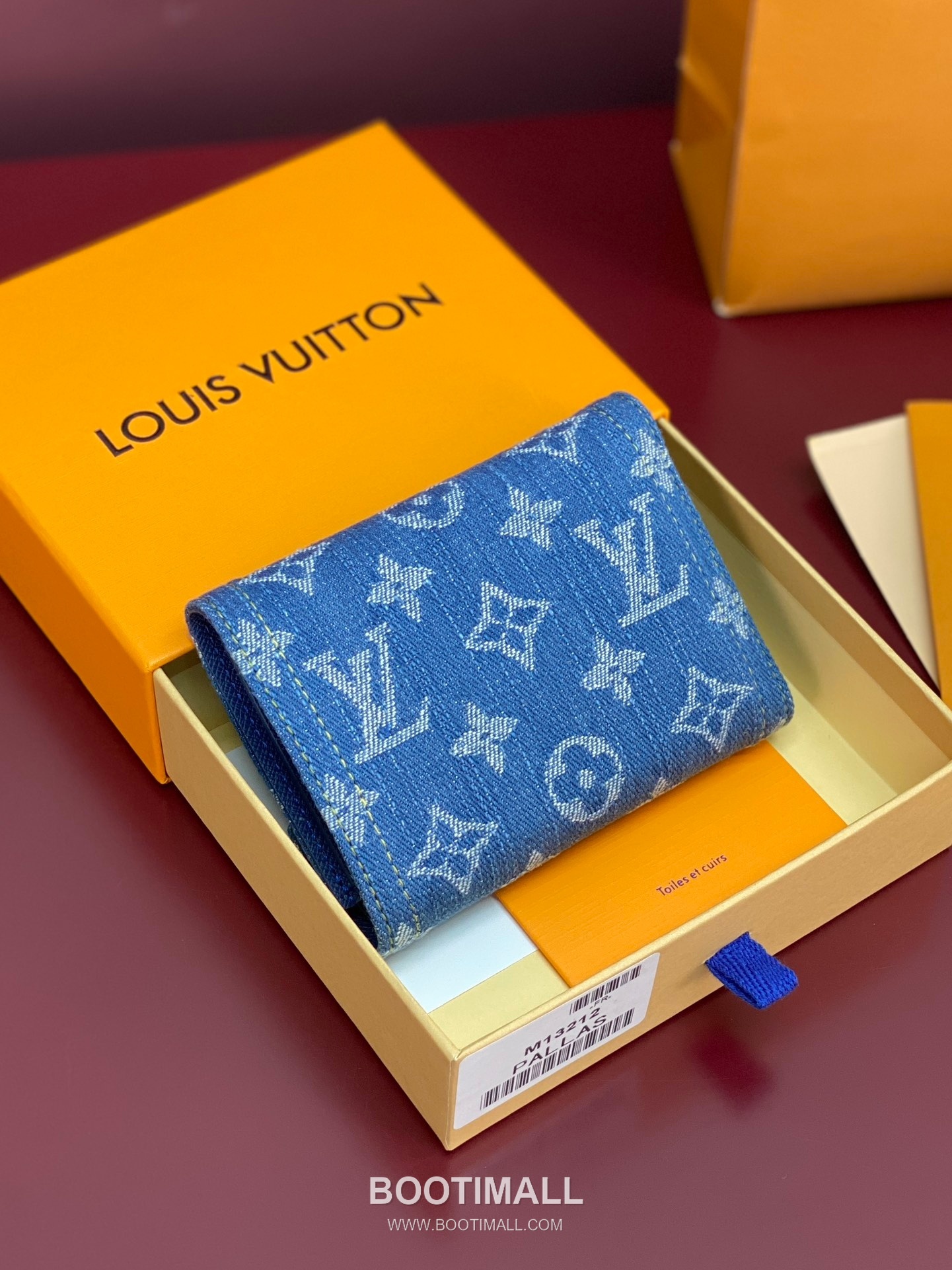 루이비통 빅토린 모노그램 데님 오가닉 코튼 레더 트리밍 블루 지갑 Louis Vuitton Victorine Monogram Denim Organic Cotton Leather Trim Blue Wallet M13212 12cm 2