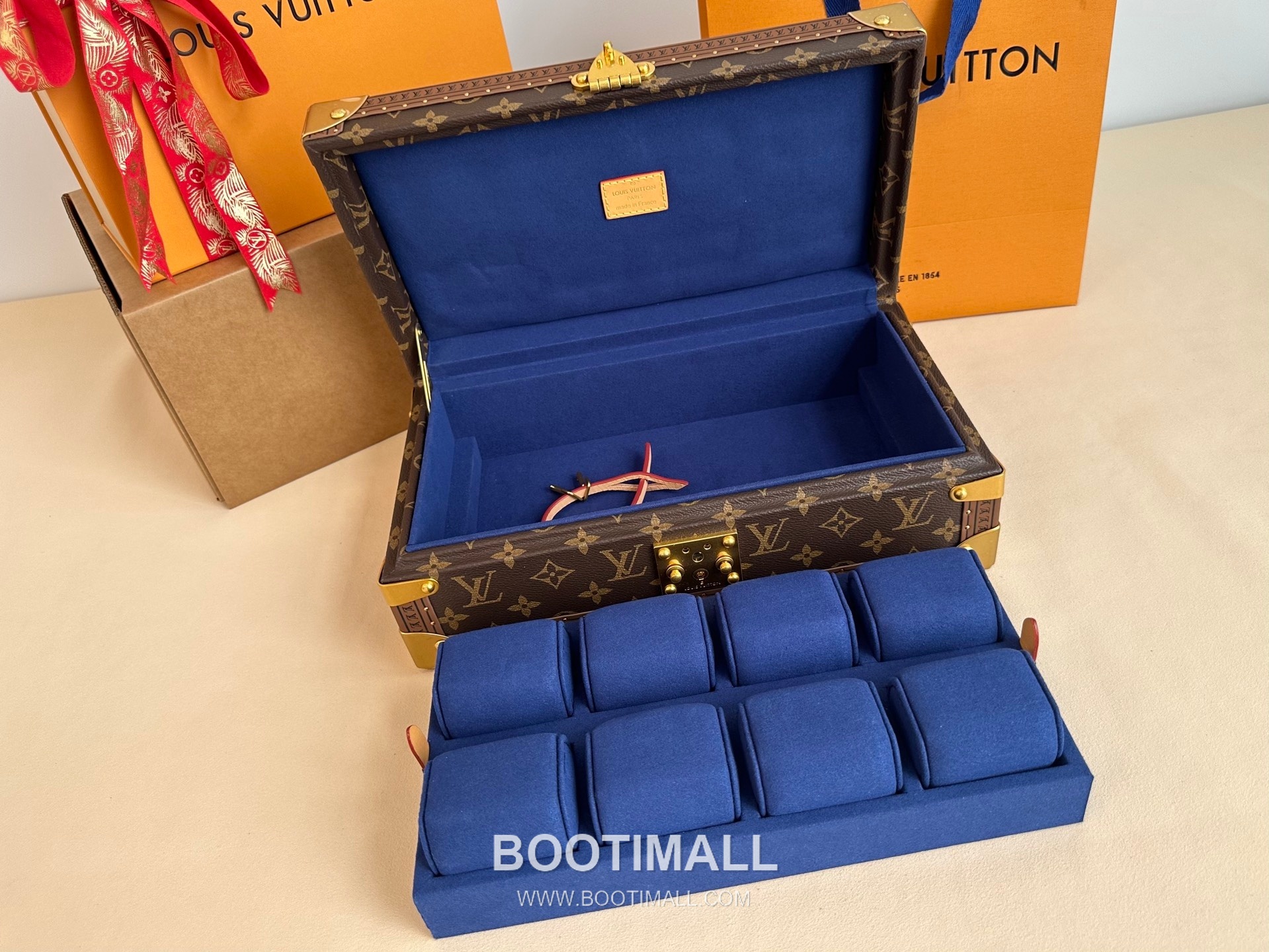 루이비통 워치 케이스 8구 모노그램 캔버스 벨벳 라이닝 실버 하드 트렁크 브라운 보관함 Louis Vuitton Watch Case 8 Slots Monogram Canvas Velvet Lining Silver Hardware Hard Trunk Brown Storage Case M4700B 34cm 8