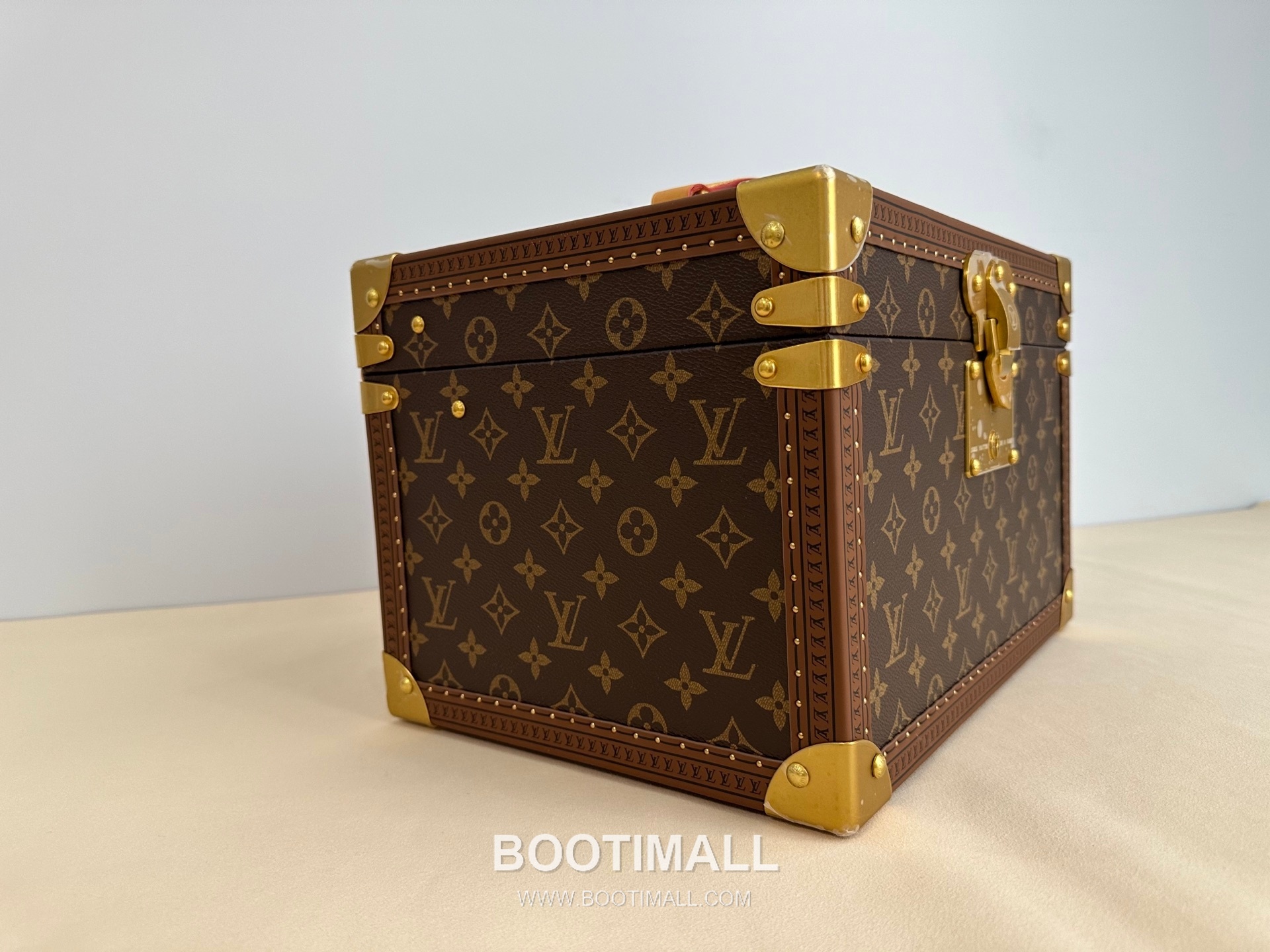 루이비통 주얼리 케이스 모노그램 캔버스 벨벳 라이닝 S락 골드 하드 트렁크 브라운 보관함 Louis Vuitton Jewelry Case Monogram Canvas Velvet Lining S-Lock Gold Hardware Hard Trunk Brown Storage Case M4700DL 34cm 3