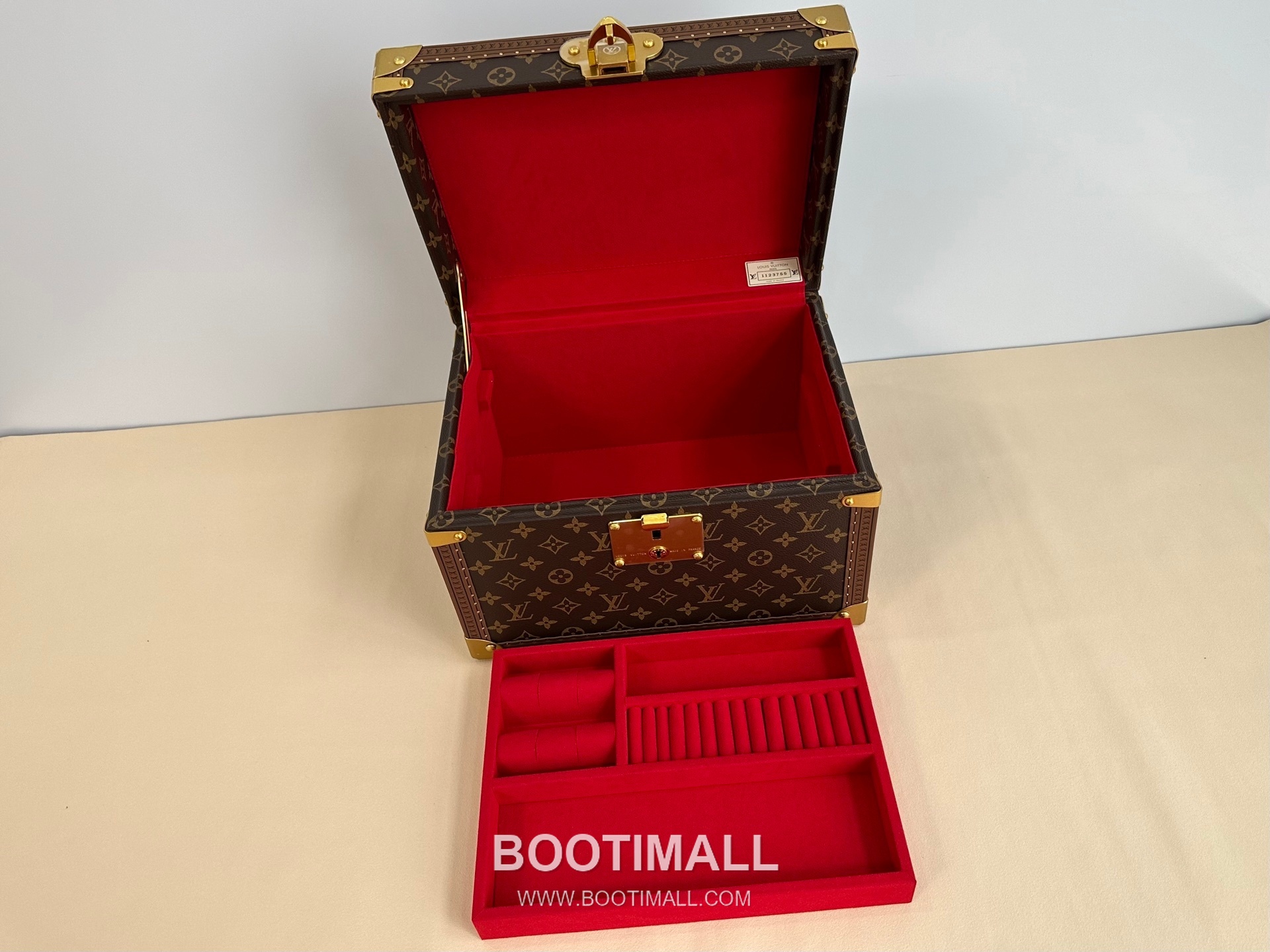 루이비통 주얼리 케이스 모노그램 캔버스 벨벳 라이닝 S락 골드 하드 트렁크 브라운 보관함 Louis Vuitton Jewelry Case Monogram Canvas Velvet Lining S-Lock Gold Hardware Hard Trunk Brown Storage Case M4700DL 34cm 9