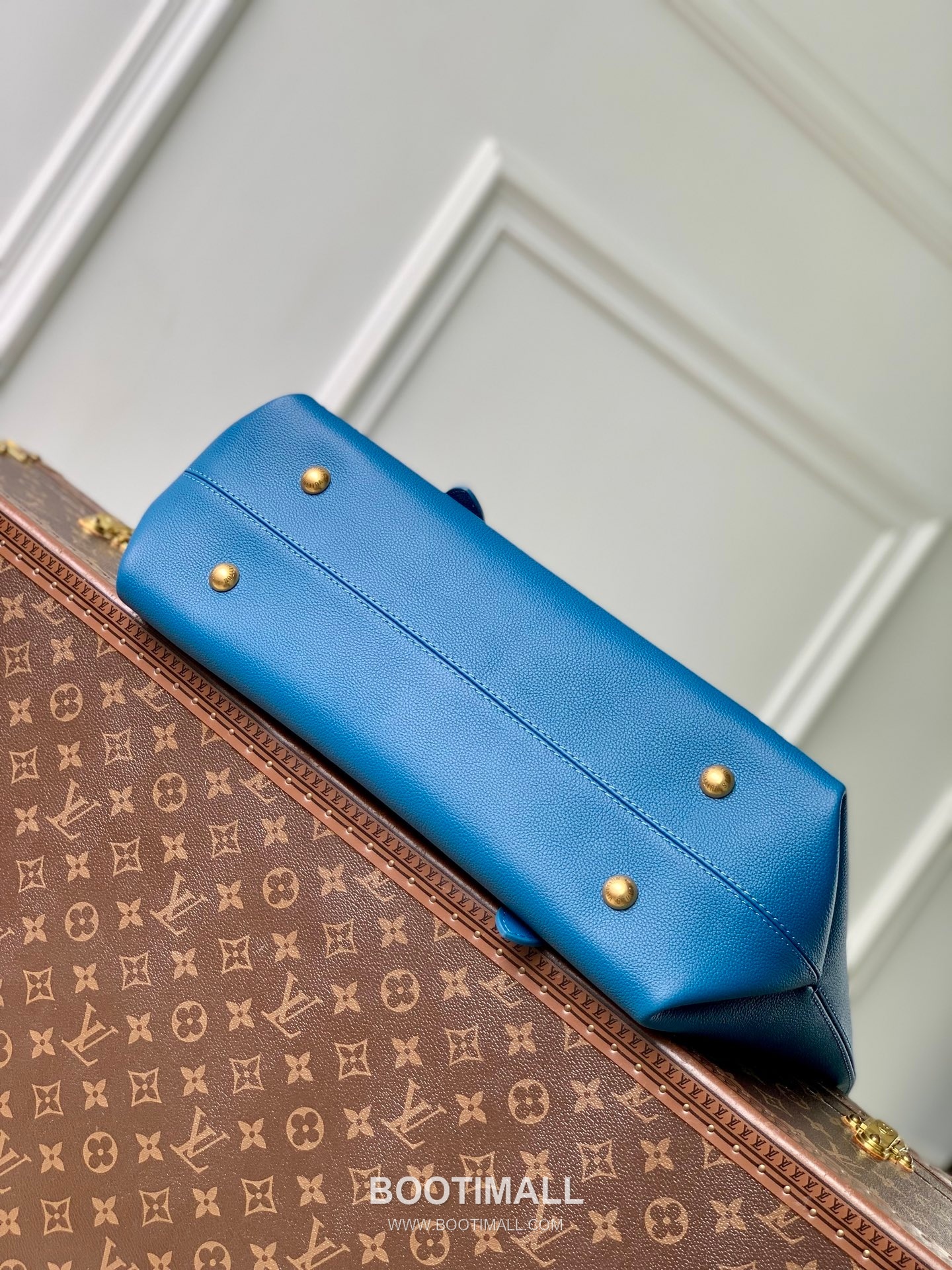 루이비통 로우키 카바스 미디엄 그레인 카우하이드 레더 락장식 블루 토트백 Louis Vuitton Low Key Cabas Medium Grain Cowhide Leather Lock Detail Blue Tote Bag M25341 47cm 4