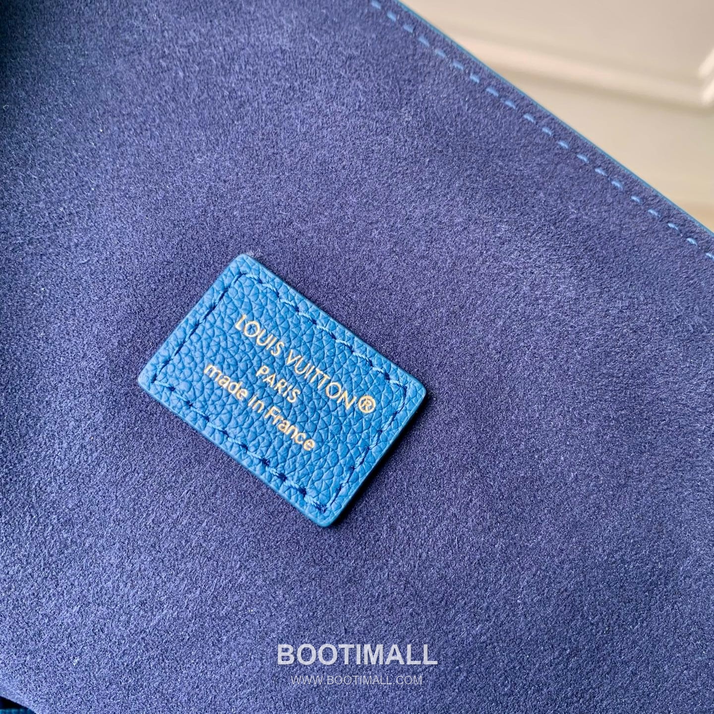 루이비통 로우키 카바스 미디엄 그레인 카우하이드 레더 락장식 블루 토트백 Louis Vuitton Low Key Cabas Medium Grain Cowhide Leather Lock Detail Blue Tote Bag M25341 47cm 11