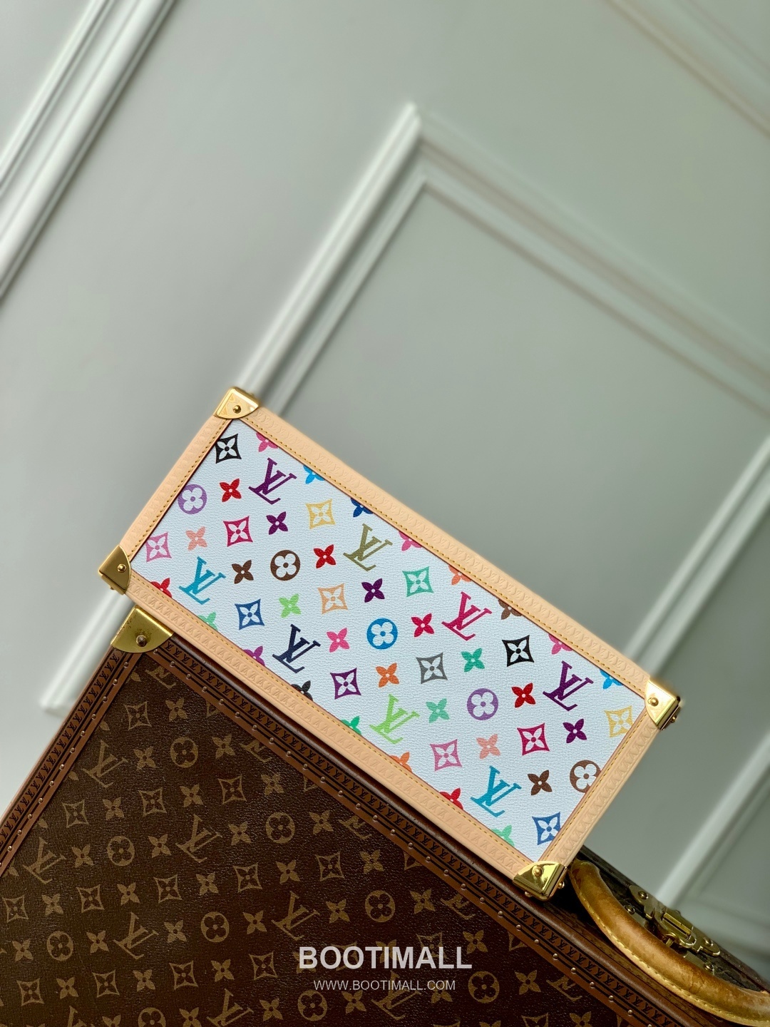 루이비통 온더고 미디엄 모노그램 멀티컬러 캔버스 레더 트리밍 트렁크코너 브라운 토트백 Louis Vuitton OnTheGo Medium Monogram Multicolor Canvas Leather Trim Trunk Corner Brown Tote Bag M13079 35cm 4