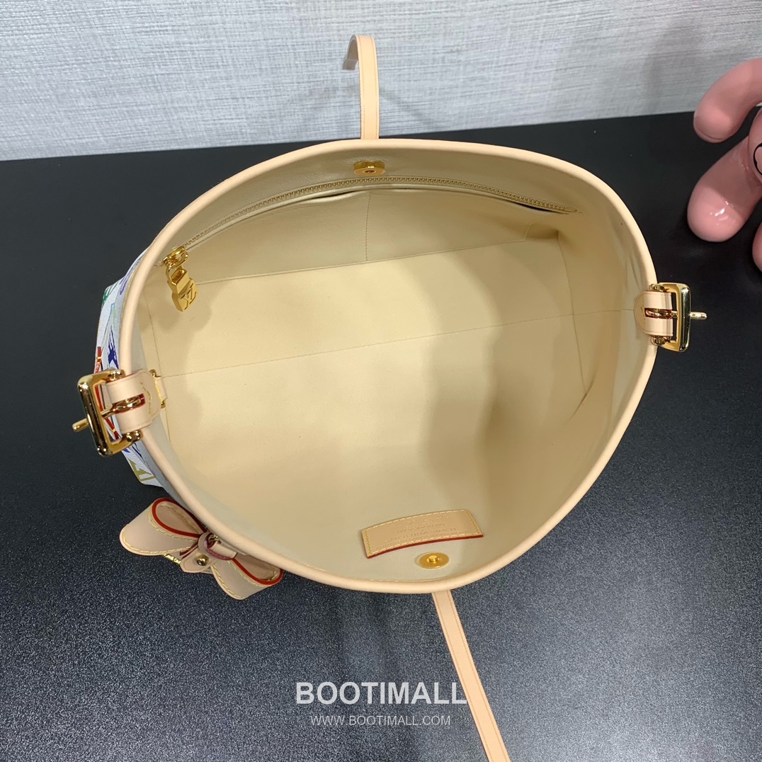 루이비통 캐리올 스몰 모노그램 멀티컬러 코팅 캔버스 레더 트리밍 보우디테일 브라운 숄더백 Louis Vuitton CarryAll Small Monogram Multicolor Coated Canvas Leather Trim Bow Detail Brown Shoulder Bag M13661 29cm 4