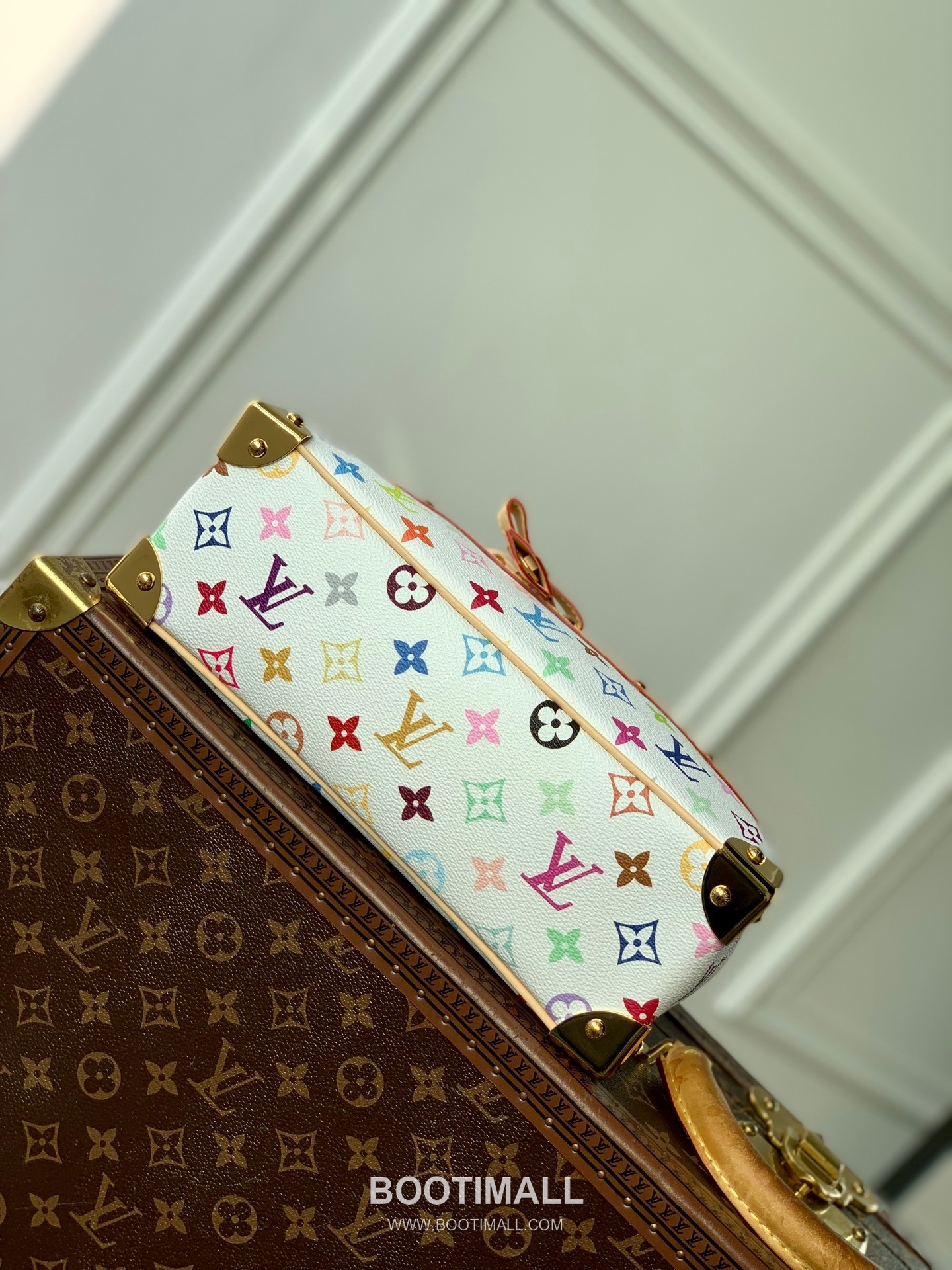 루이비통 핸드백 이스트웨스트 모노그램 멀티컬러 코팅 캔버스 레더 트리밍 트렁크코너 브라운 숄더백 Louis Vuitton Handbag East West Monogram Multicolor Coated Canvas Leather Trim Trunk Corner Brown Shoulder Bag M13084 27cm 4