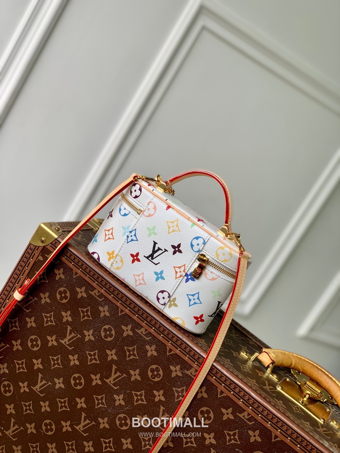 루이비통 바니티 파우치 모노그램 멀티컬러 코팅 캔버스 레더 트리밍 체인 브라운 숄더백 Louis Vuitton Vanity Pouch Monogram Multicolor Coated Canvas Leather Trim Chain Brown Shoulder Bag M13662 19cm 3