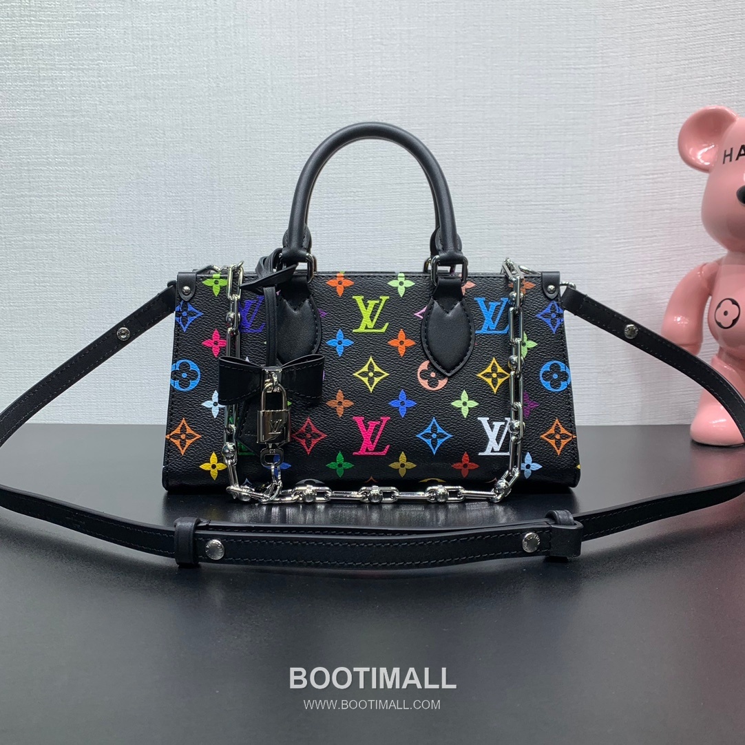 루이비통 온더고 이스트웨스트 모노그램 멀티컬러 코팅 캔버스 레더 트리밍 체인 브라운 숄더백 Louis Vuitton OnTheGo East West Monogram Multicolor Coated Canvas Leather Trim Chain Brown Shoulder Bag M13260 25cm 1