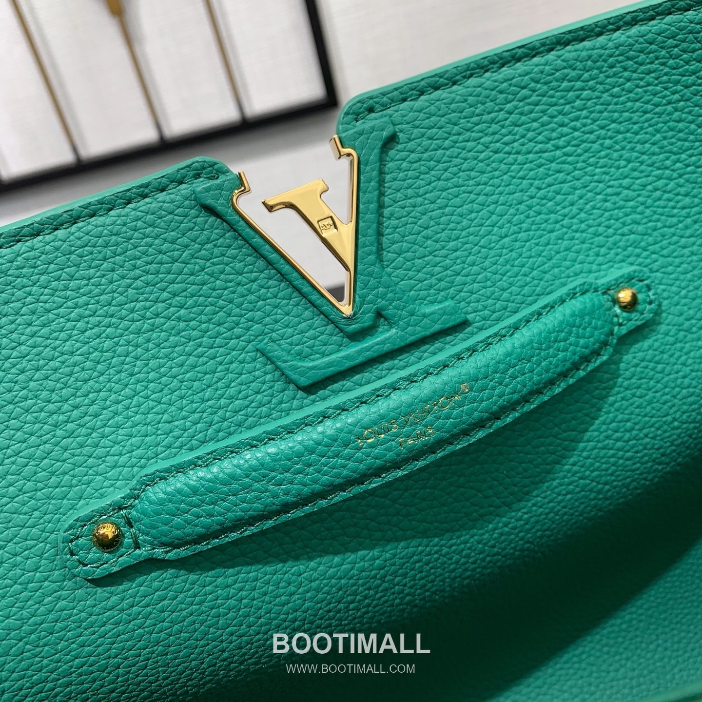 루이비통 카퓌신 라지 타우릴론 풀그레인 레더 V로고 플랩 블랙 토트백 Louis Vuitton Capucines Large Taurillon Full Grain Leather V Logo Flap Black Tote Bag M27261 37.5cm 8