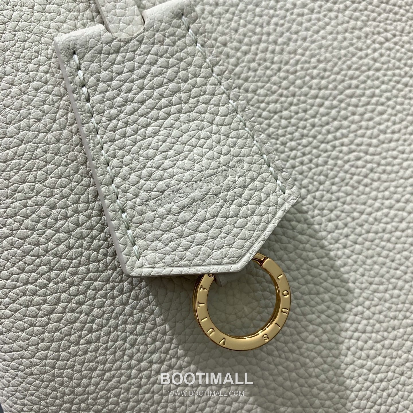 루이비통 카퓌신 라지 타우릴론 풀그레인 레더 V로고 플랩 베이지 토트백 Louis Vuitton Capucines Large Taurillon Full Grain Leather V Logo Flap Beige Tote Bag M27250 37.5cm 15