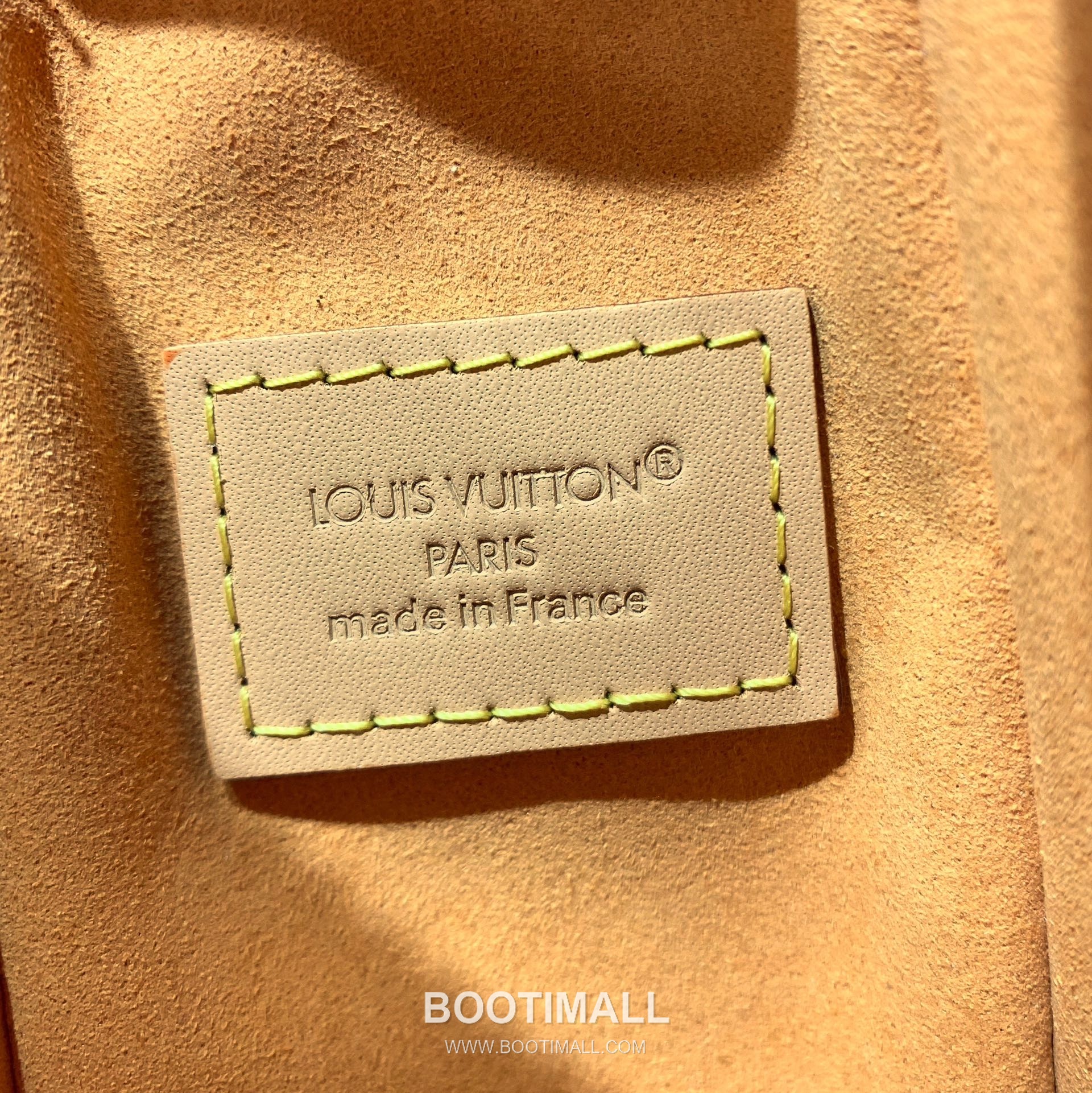 루이비통 사이드 트렁크 미디엄 모노그램 듄 캔버스 레더 트리밍 에어플레인 참 브라운 숄더백 Louis Vuitton Side Trunk Medium Monogram Dune Canvas Leather Trim Airplane Charm Brown Shoulder Bag M14606 23.5cm 4