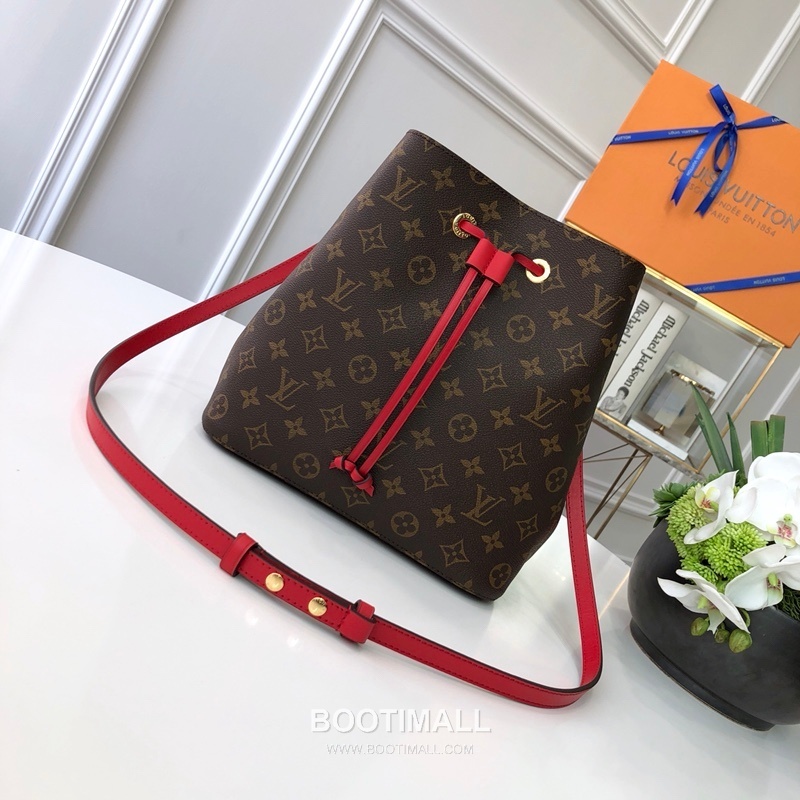루이비통 네오노에 모노그램 코팅 캔버스 카프스킨 레더 트리밍 멀티컬러 버킷백 Louis Vuitton Neonoe Monogram Coated Canvas Calfskin Leather Trim Multicolor Bucket Bag M44021 26cm 1