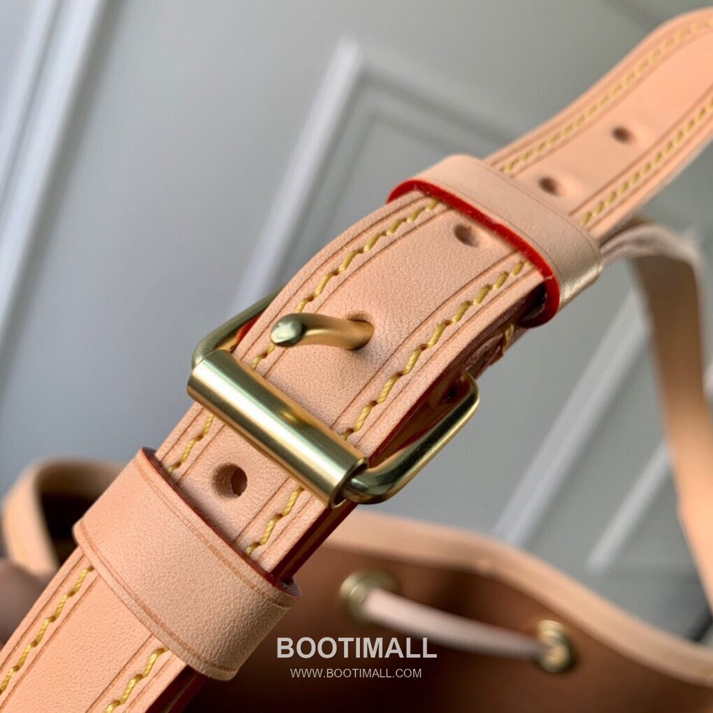 루이비통 노에 BB 모노그램 코팅 캔버스 레더 트리밍 브라운 버킷백 Louis Vuitton Noe BB Monogram Coated Canvas Leather Trim Brown Bucket Bag M40817 24cm 8