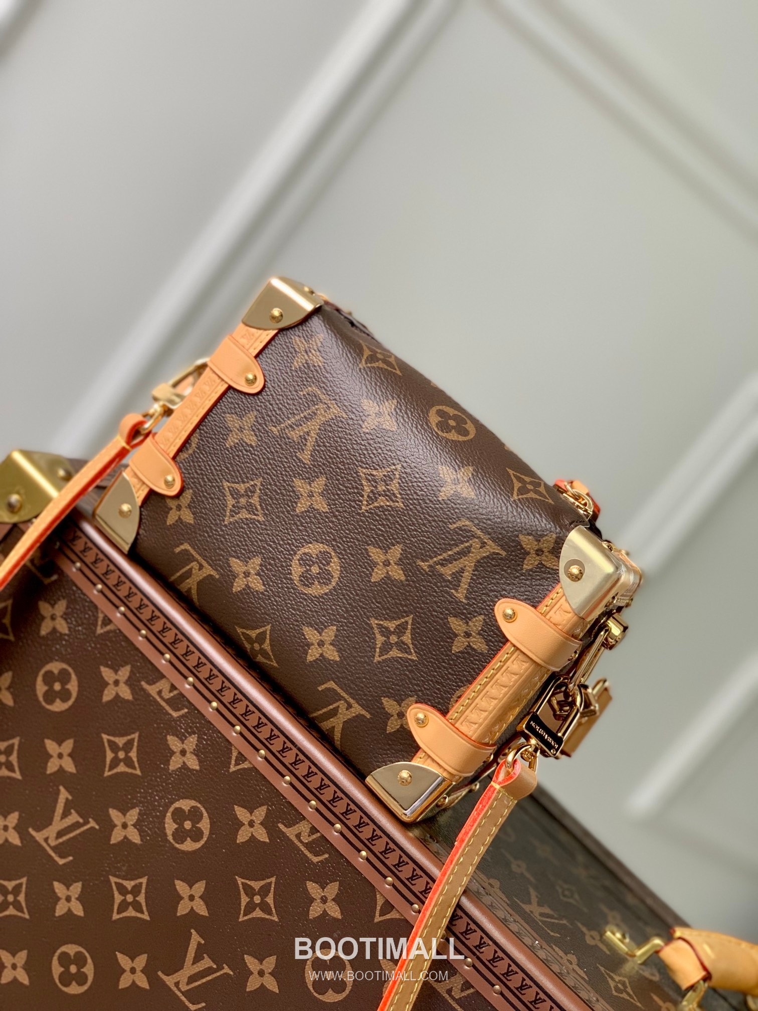 루이비통 사이드 트렁크 PM 모노그램 캔버스 레더 트리밍 브라운 숄더백 Louis Vuitton Side Trunk PM Monogram Canvas Leather Trim Brown Shoulder Bag M46815 18cm 3