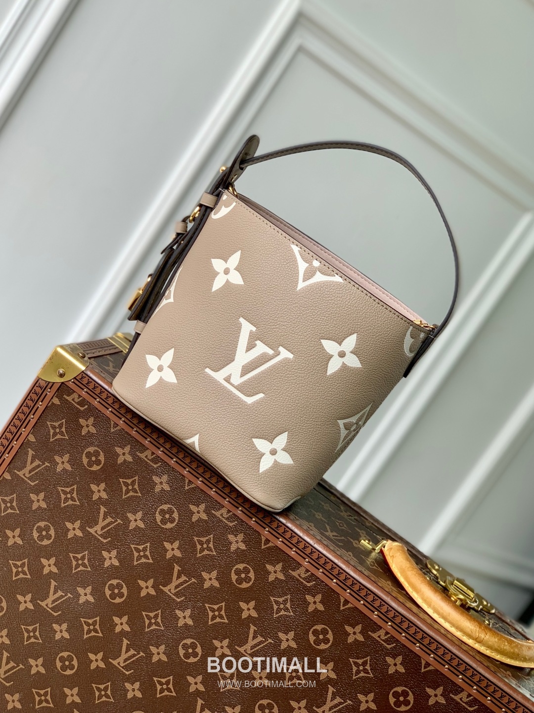 루이비통 올인 BB 모노그램 앙프렝뜨 레더 그레이 토트백 Louis Vuitton All In BB Monogram Empreinte Leather Grey Tote Bag M13045 16cm 3