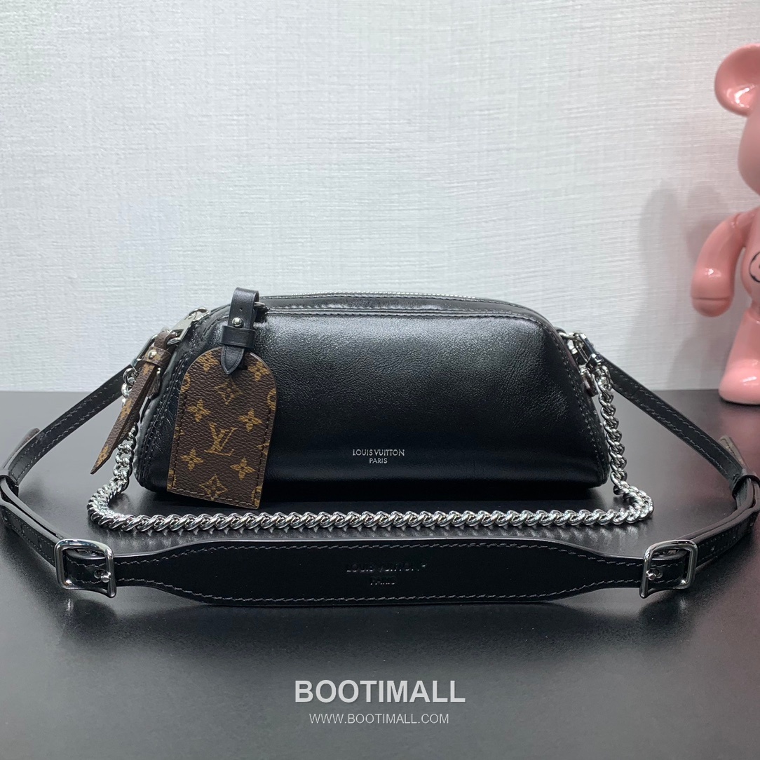 루이비통 포쉐트 바이브 램스킨 레더 체인 스트랩 블랙 숄더백 Louis Vuitton Pochette Vibe Lambskin Leather Chain Strap Black Shoulder Bag M14544 25cm 1