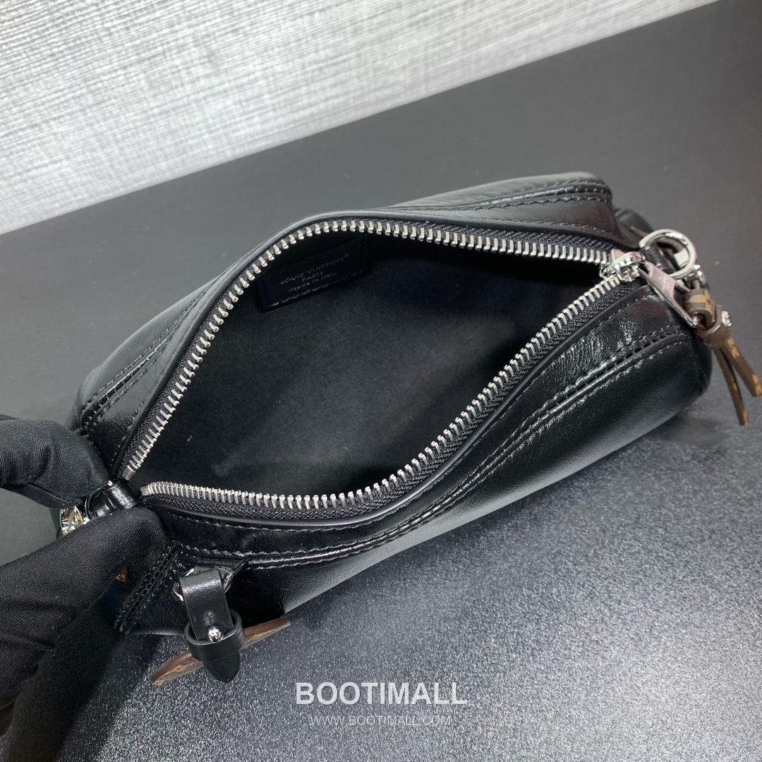 루이비통 포쉐트 바이브 램스킨 레더 체인 스트랩 블랙 숄더백 Louis Vuitton Pochette Vibe Lambskin Leather Chain Strap Black Shoulder Bag M14544 25cm 3