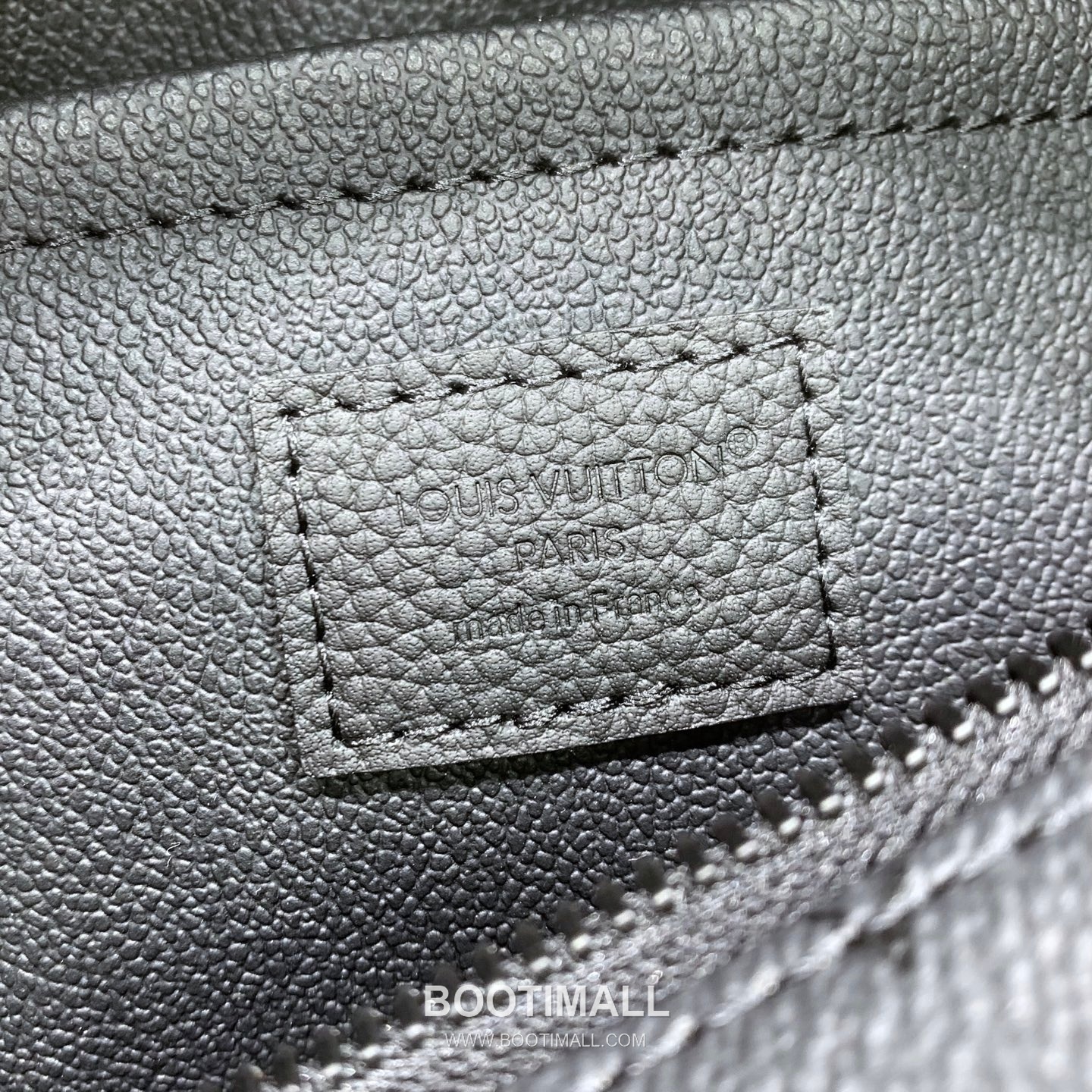 루이비통 로커 도프 키트 모노그램 미드나잇 코팅 캔버스 레더 핸들 블랙 파우치 Louis Vuitton Locker Dopp Kit Monogram Midnight Coated Canvas Leather Handle Black Pouch M26810 23cm 7