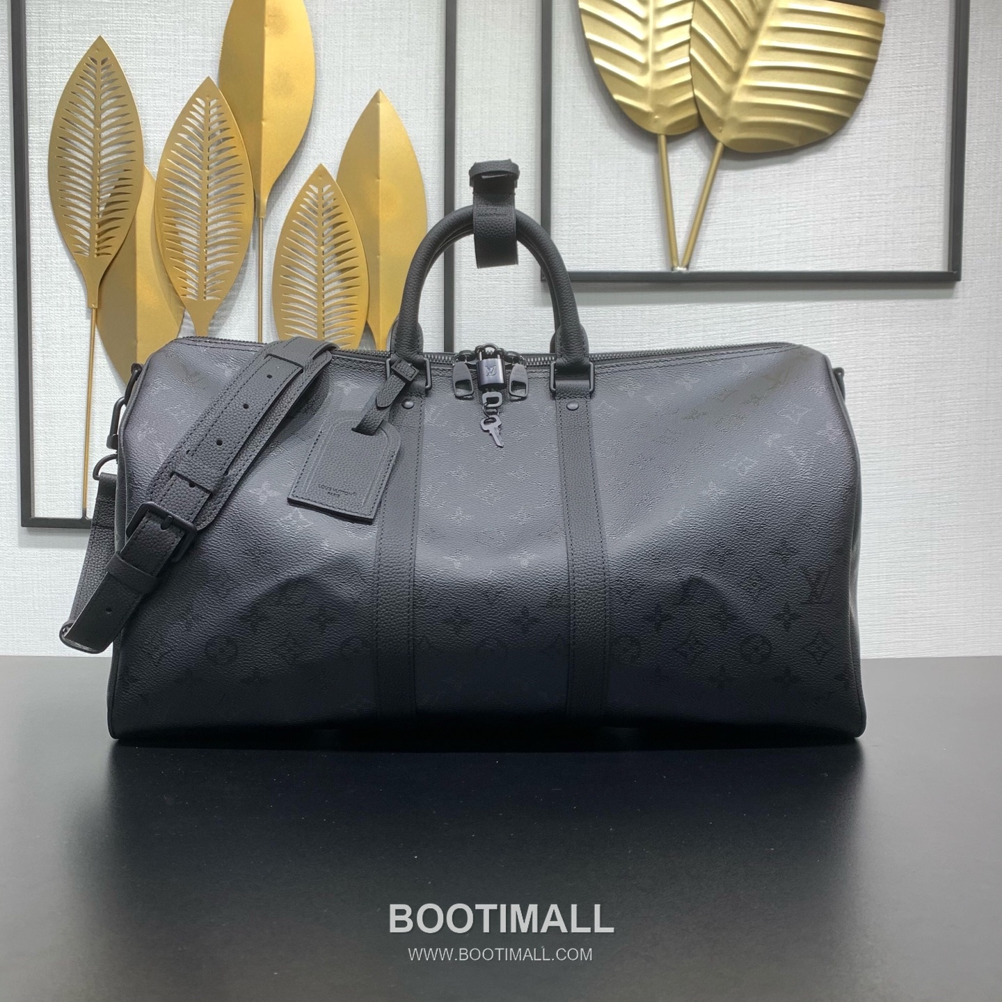 루이비통 키폴 반둘리에 45 모노그램 미드나잇 코팅 캔버스 레더 트리밍 블랙 여행가방 Louis Vuitton Keepall Bandouliere 45 Monogram Midnight Coated Canvas Leather Trim Black Duffle Bag M28403 45cm 1